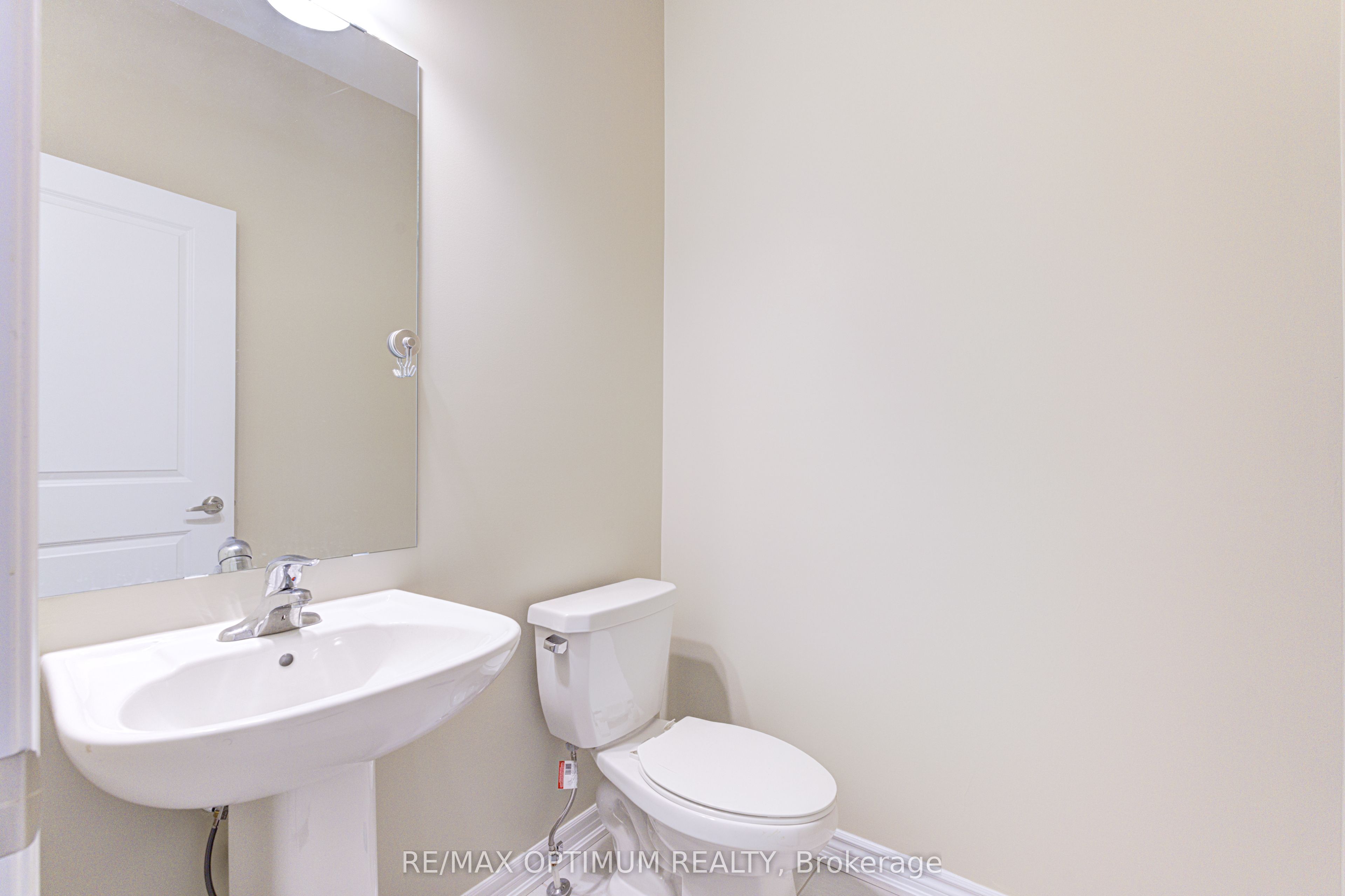 1420 Oakmont Common Property Photo 12