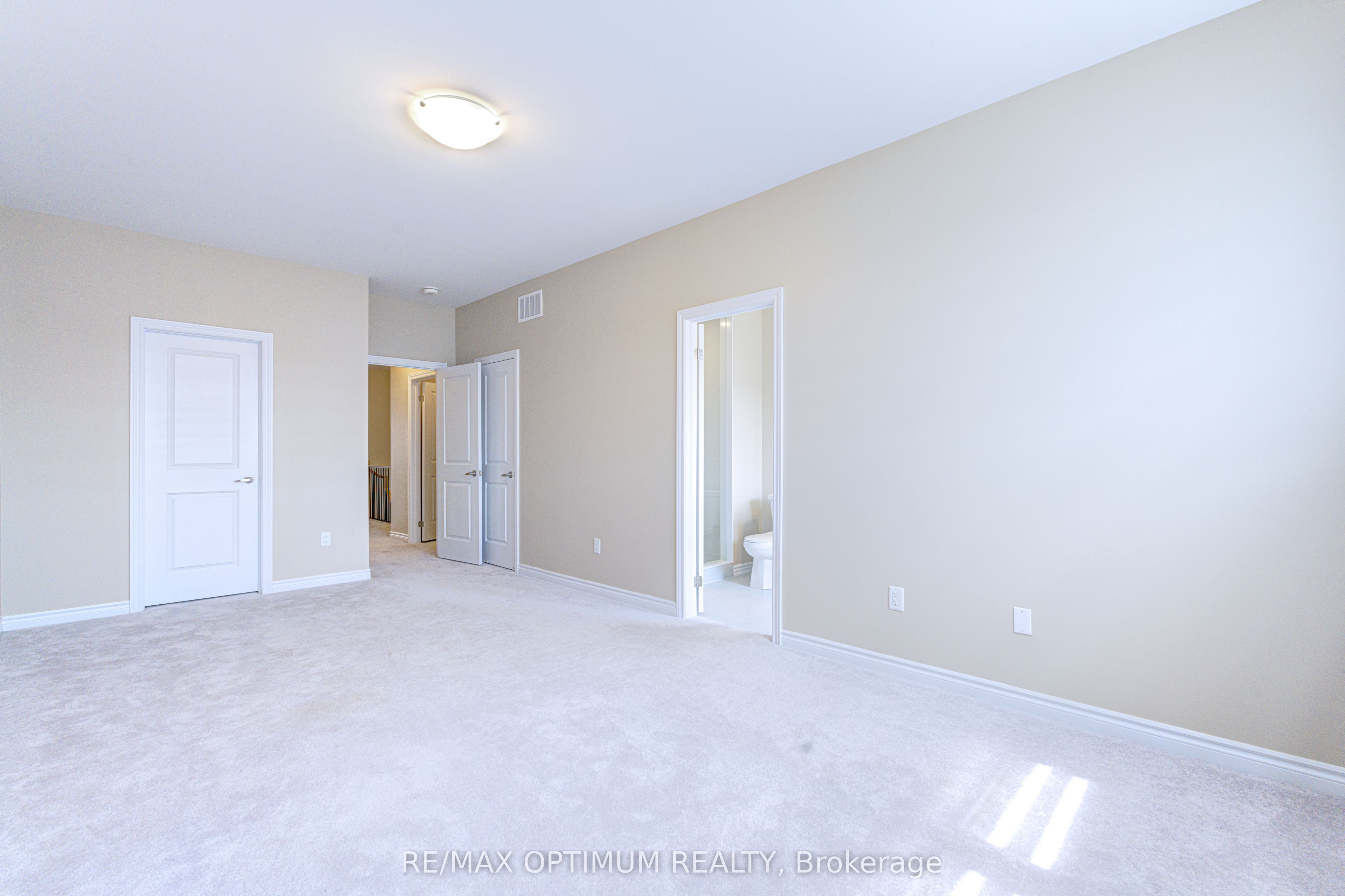 1420 Oakmont Common Property Photo 16