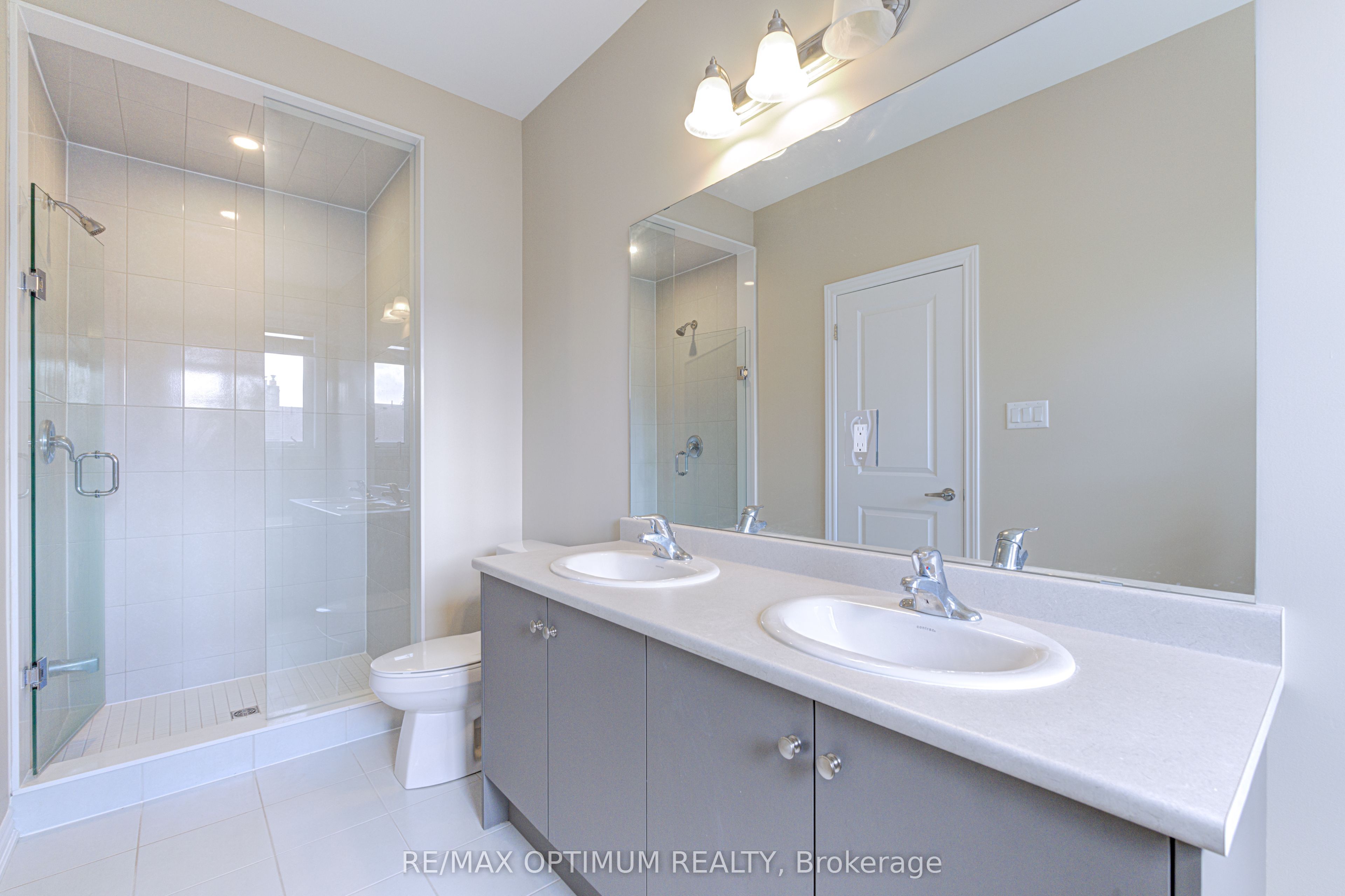 1420 Oakmont Common Property Photo 18