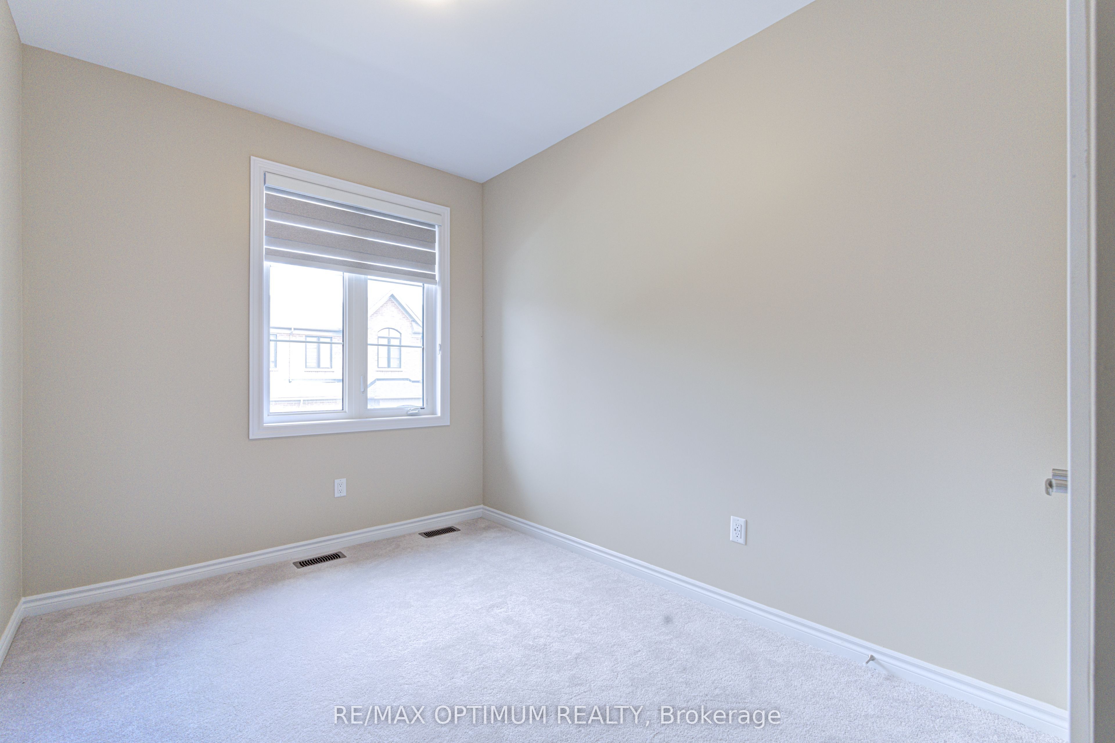 1420 Oakmont Common Property Photo 19