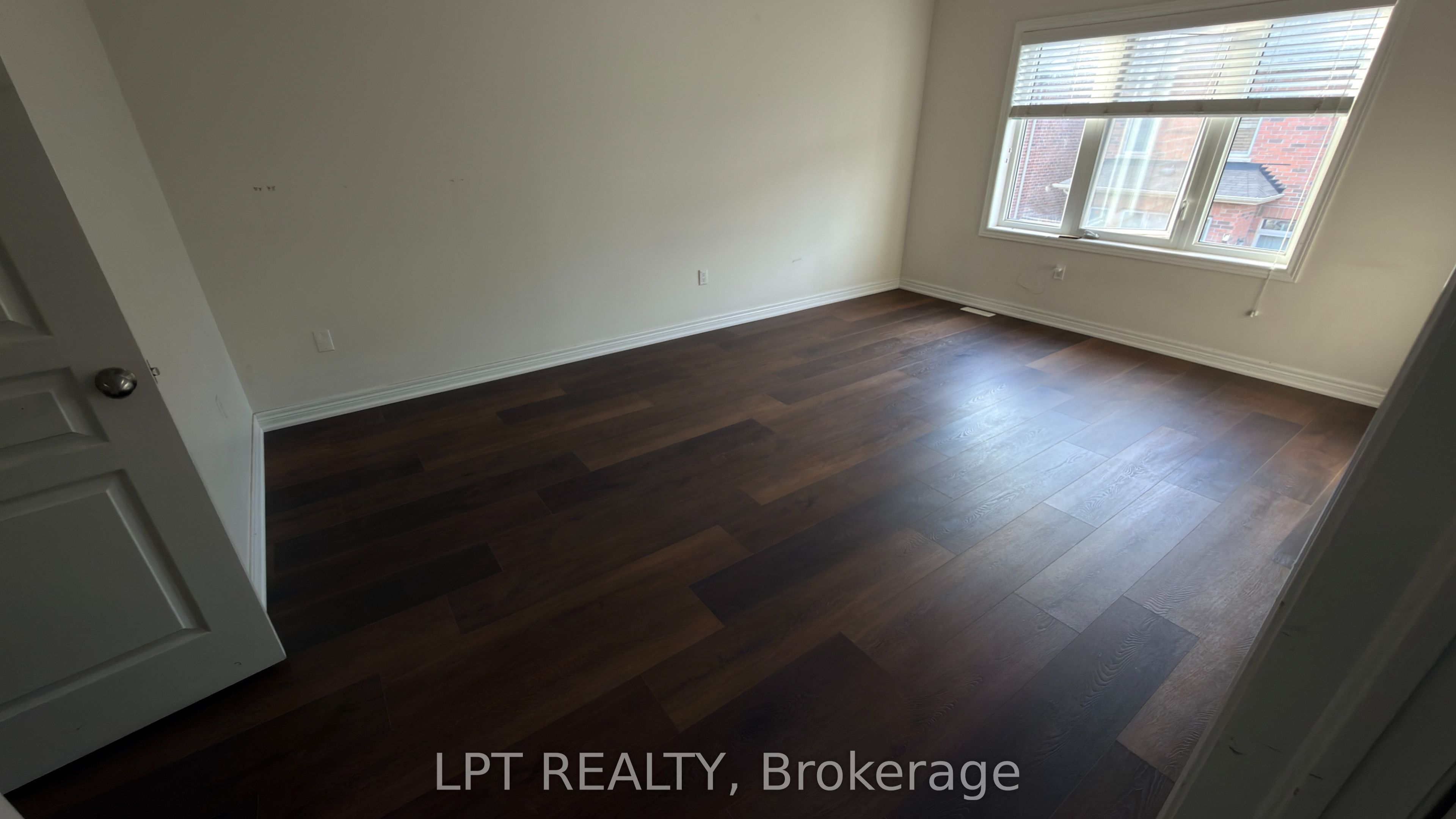 35 Humberstone Crescent Property Photo 12