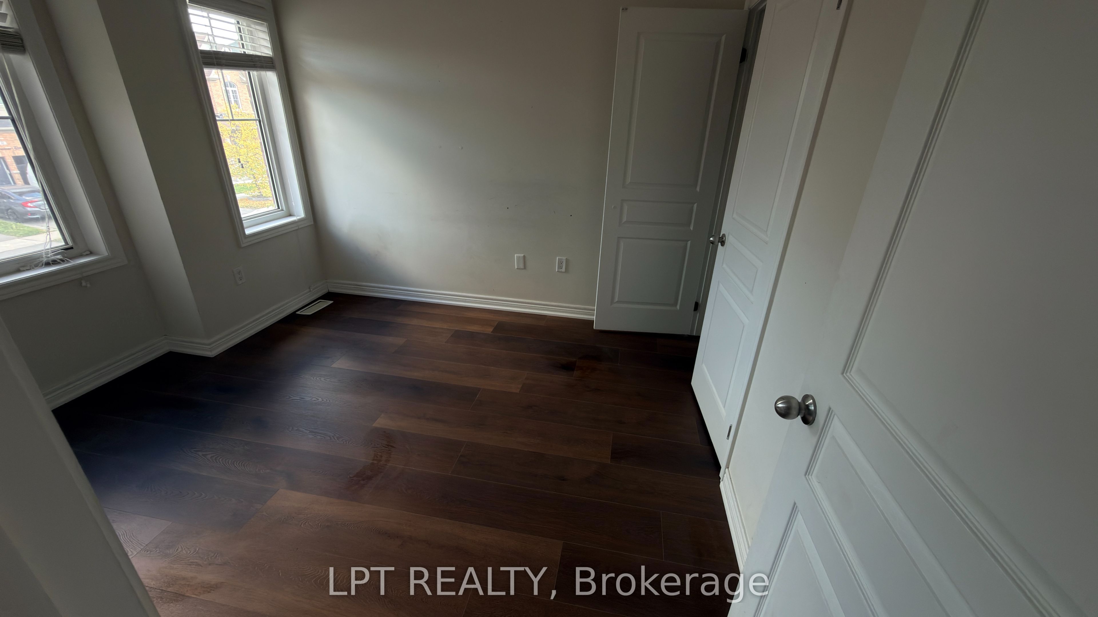 35 Humberstone Crescent Property Photo 18