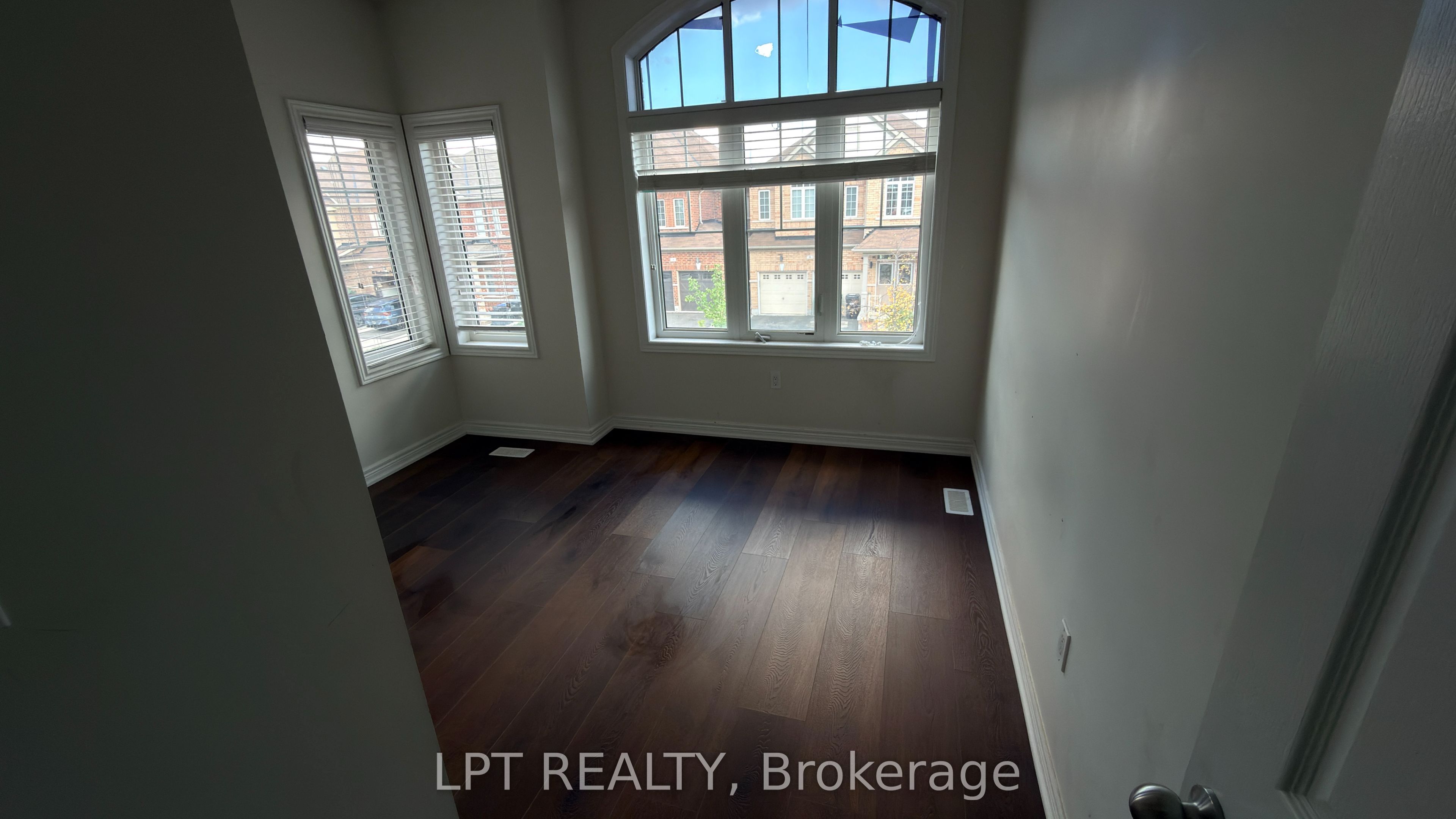 35 Humberstone Crescent Property Photo 19