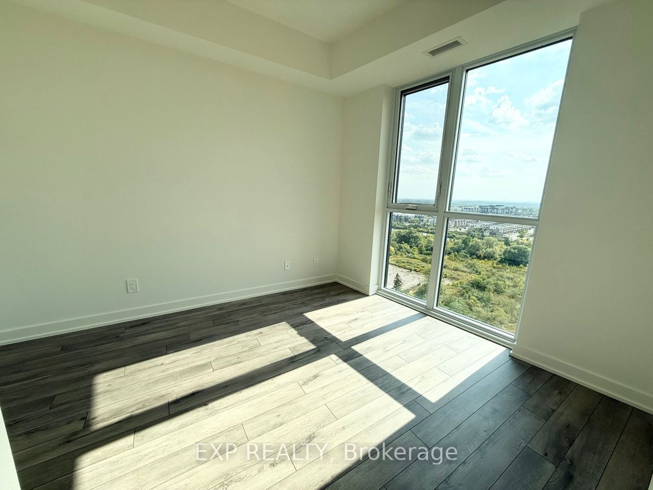 3079 Trafalgar Road 1602 Property Photo 12