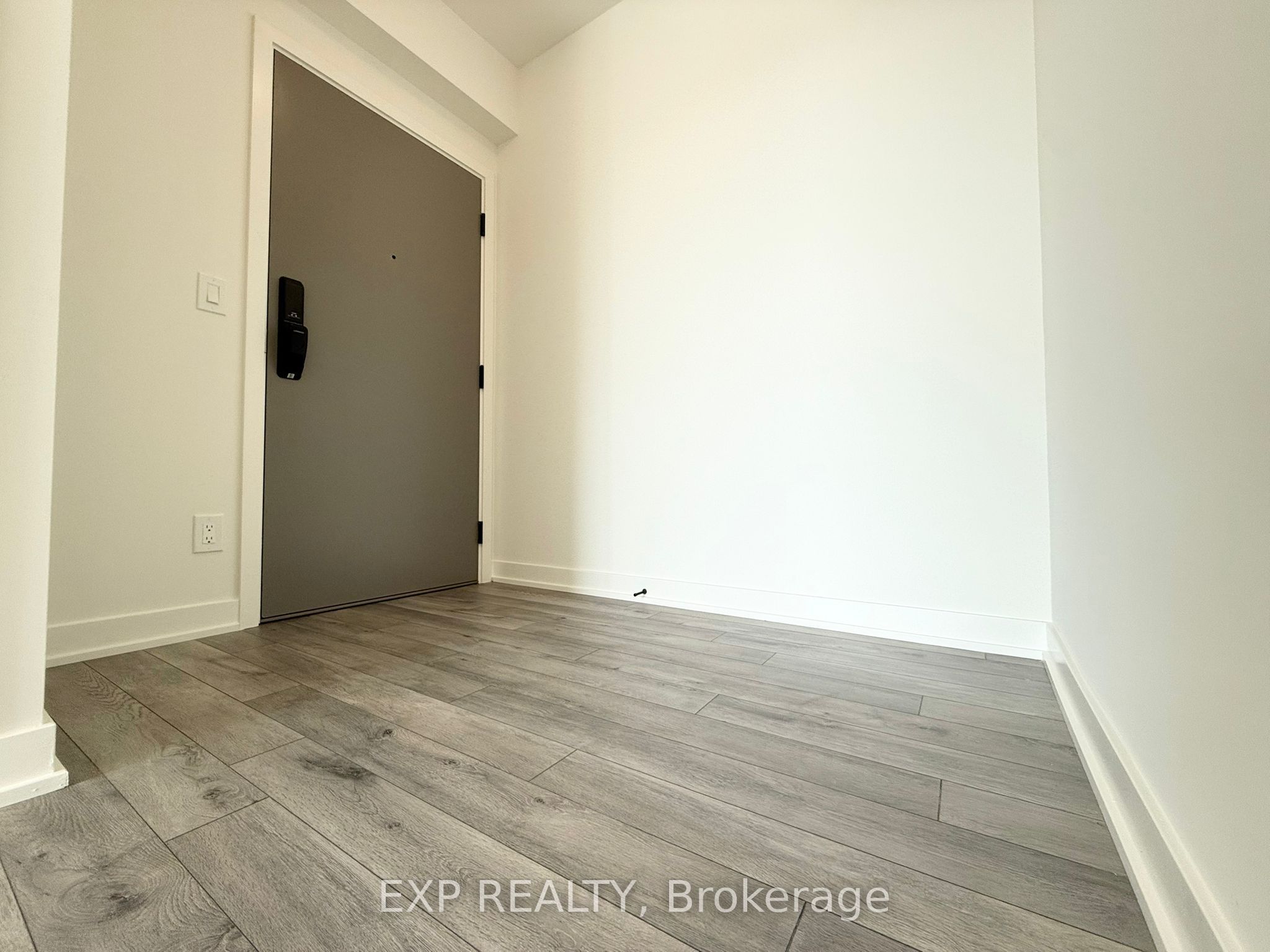 3079 Trafalgar Road 1602 Property Photo 15