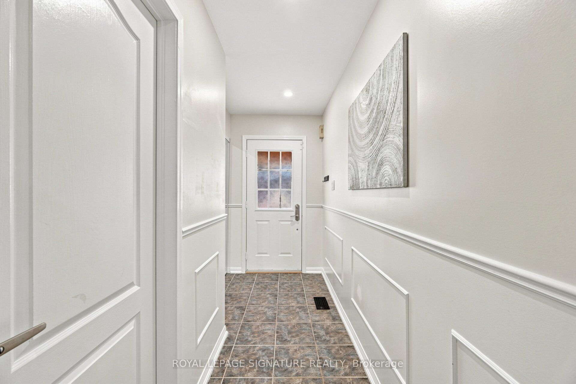 1137 Houston Drive Property Photo 5