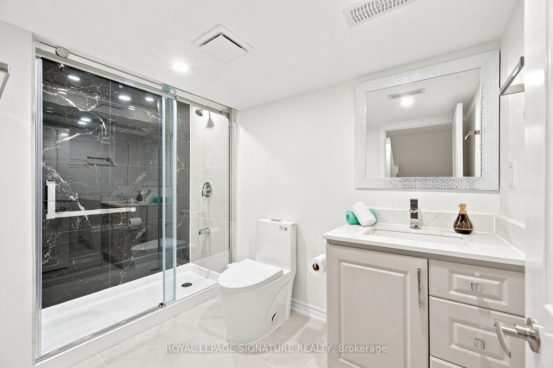 1137 Houston Drive Property Photo 42