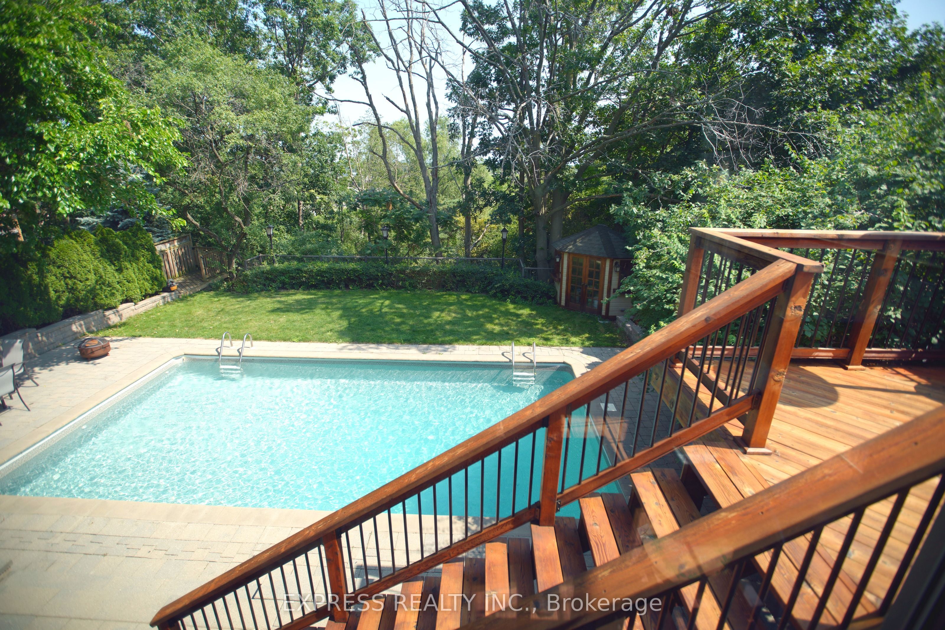 506 Falgarwood Drive Property Photo 16
