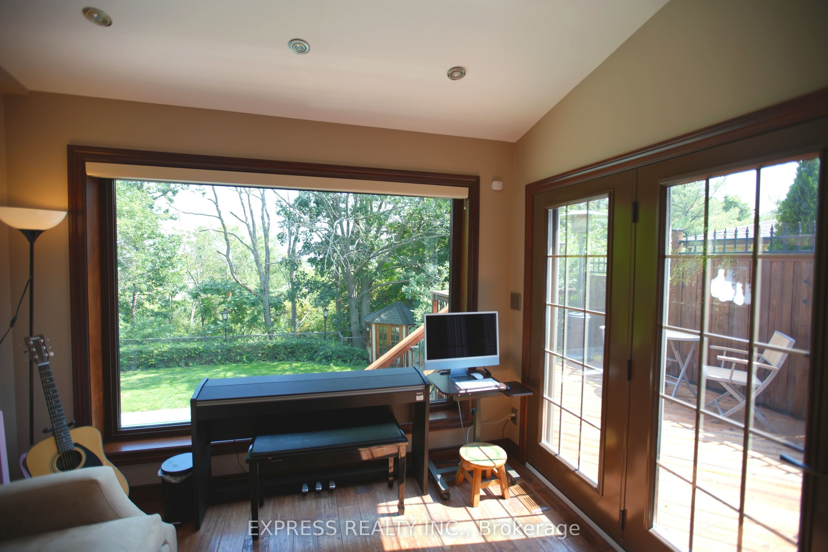 506 Falgarwood Drive Property Photo 19