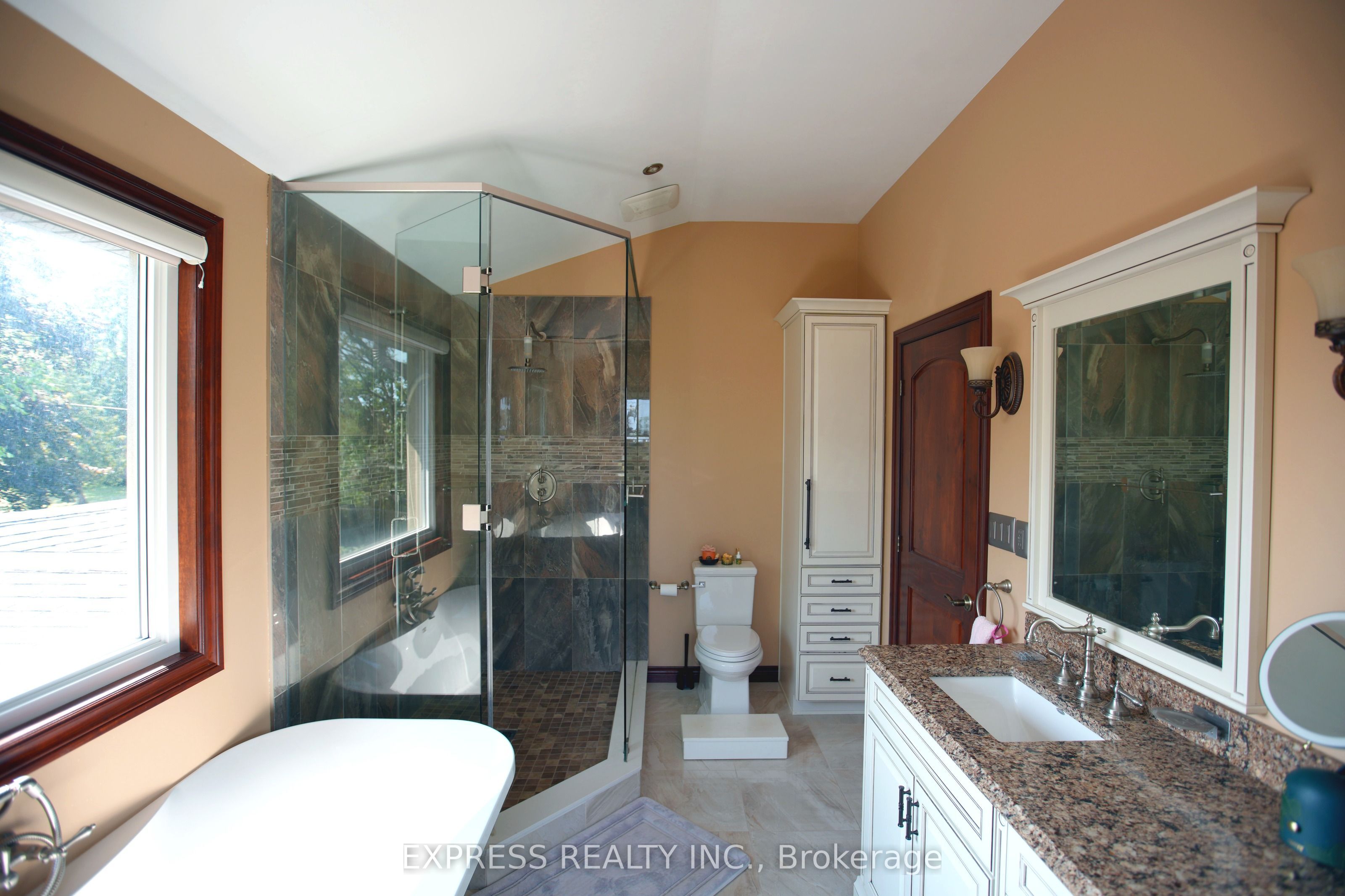 506 Falgarwood Drive Property Photo 30