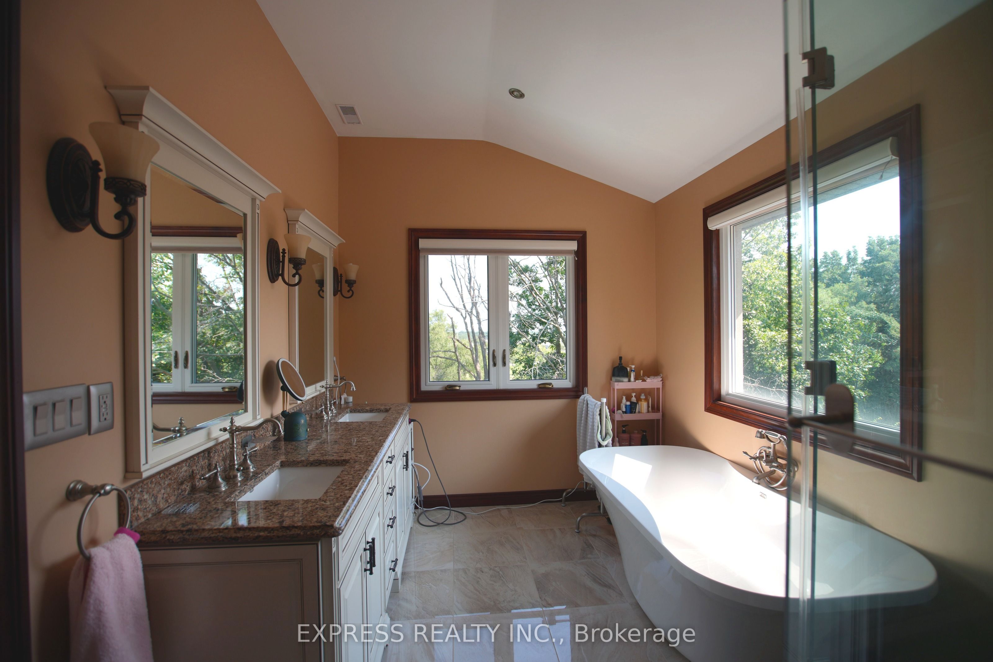 506 Falgarwood Drive Property Photo 31