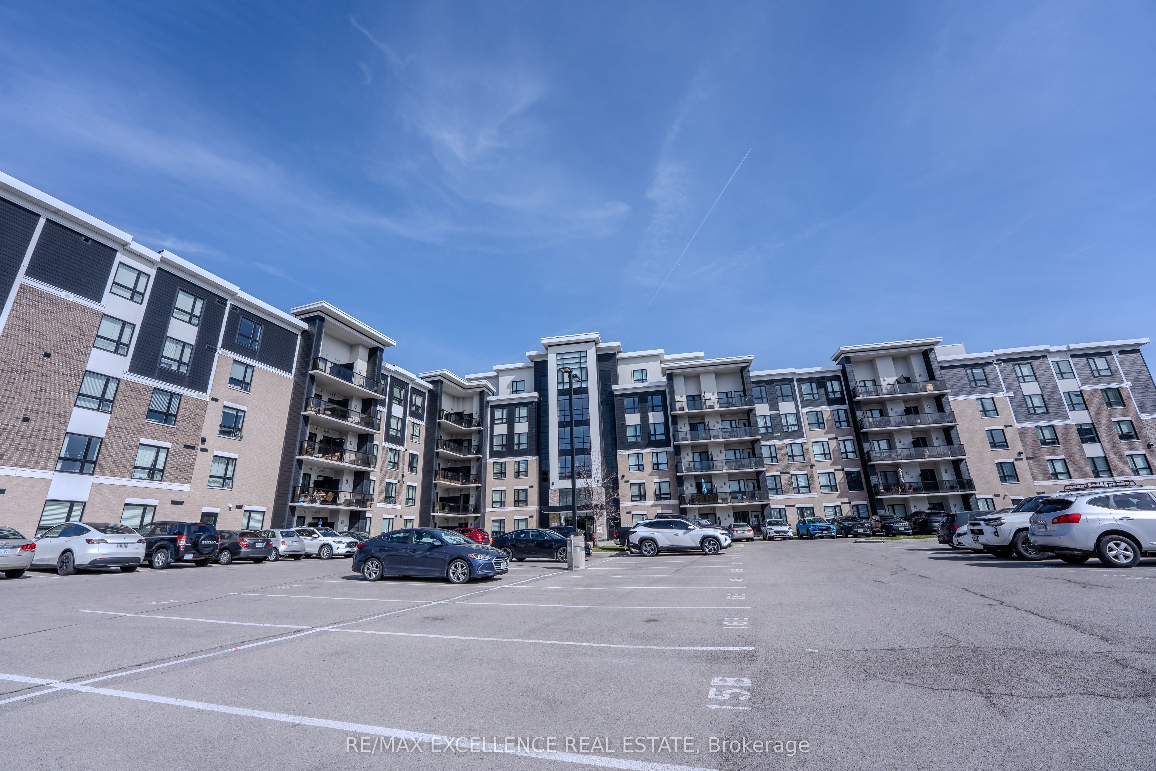 640 Sauve Street 420