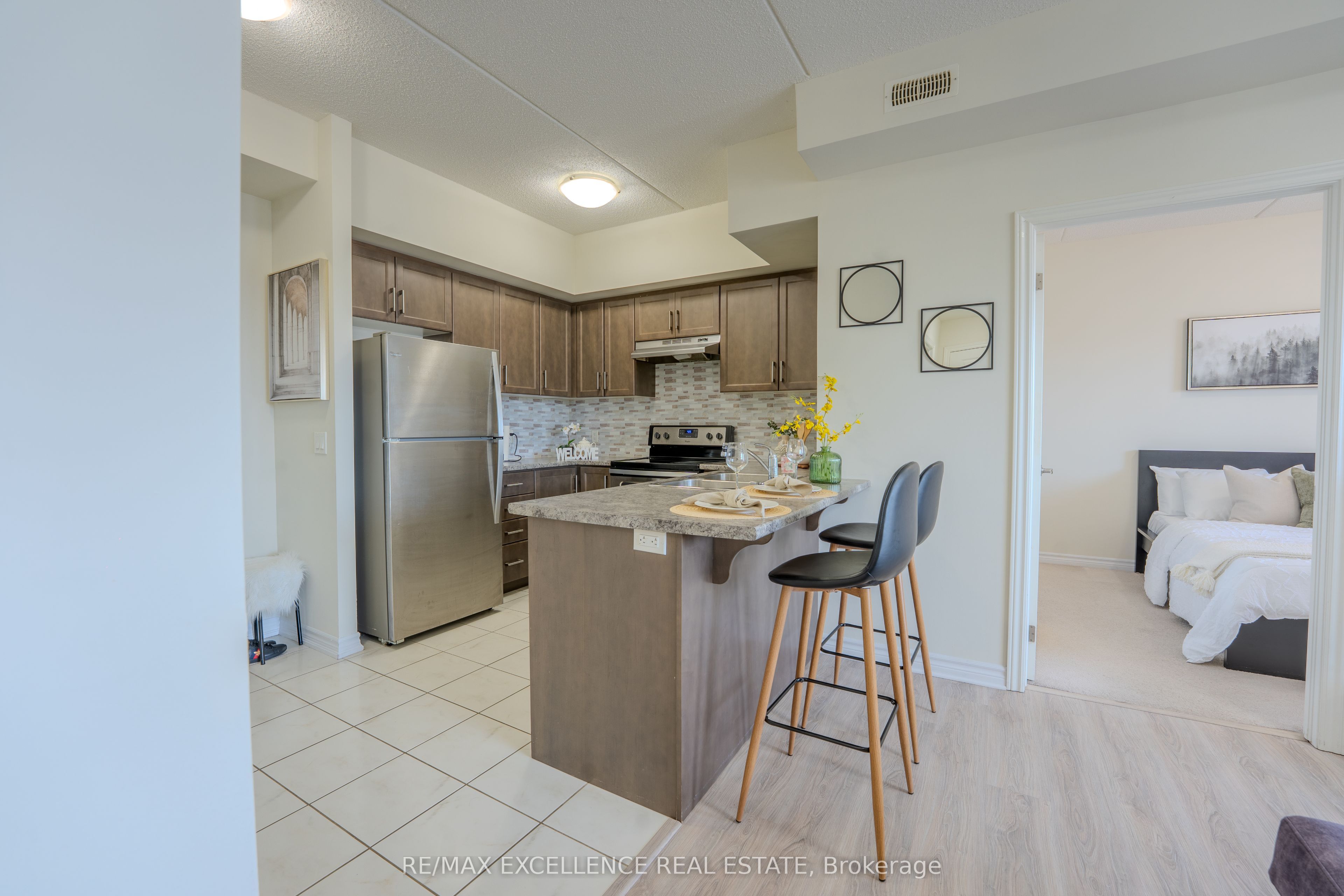 640 Sauve Street 420 Property Photo 6