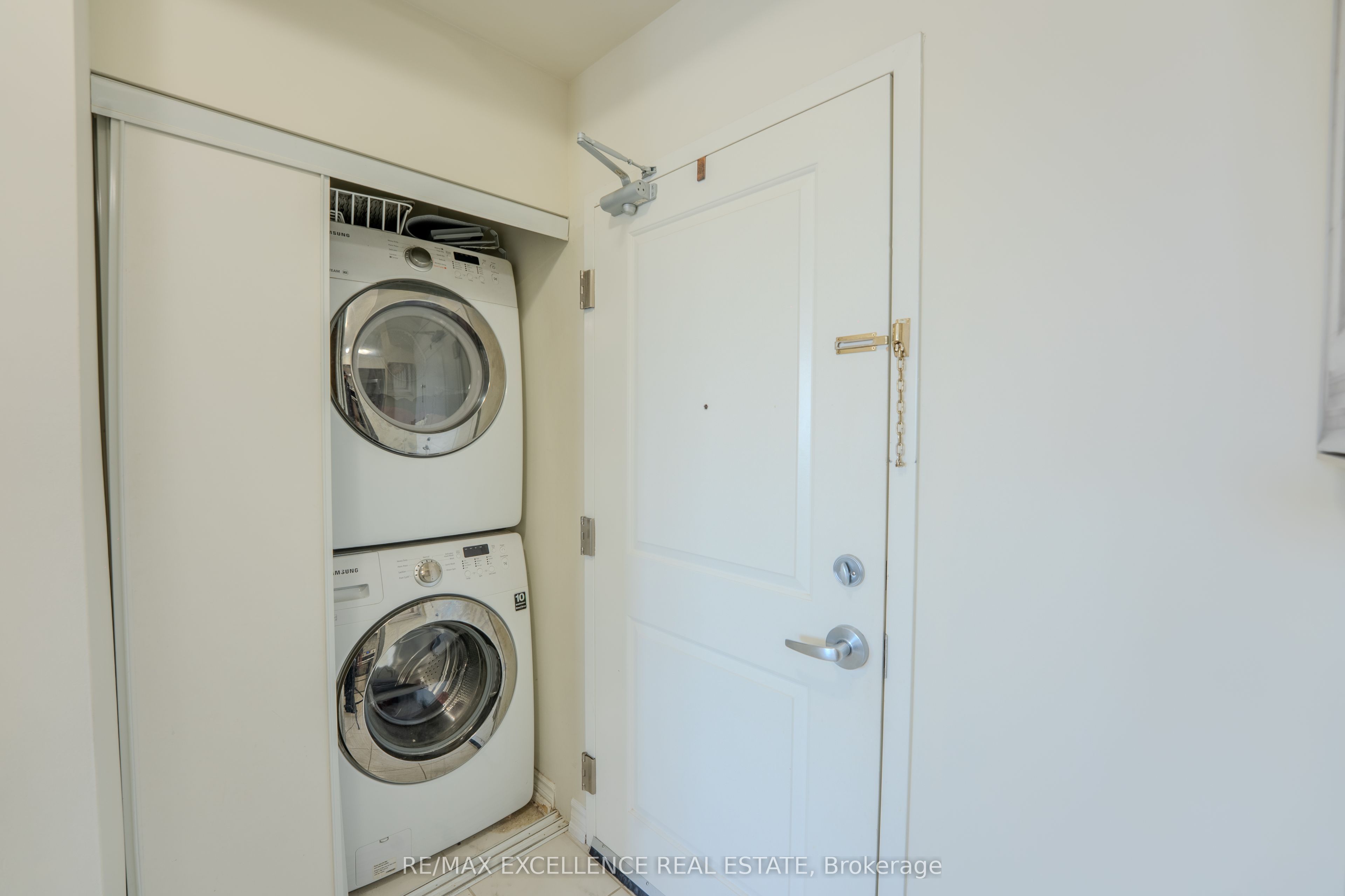 640 Sauve Street 420 Property Photo 14