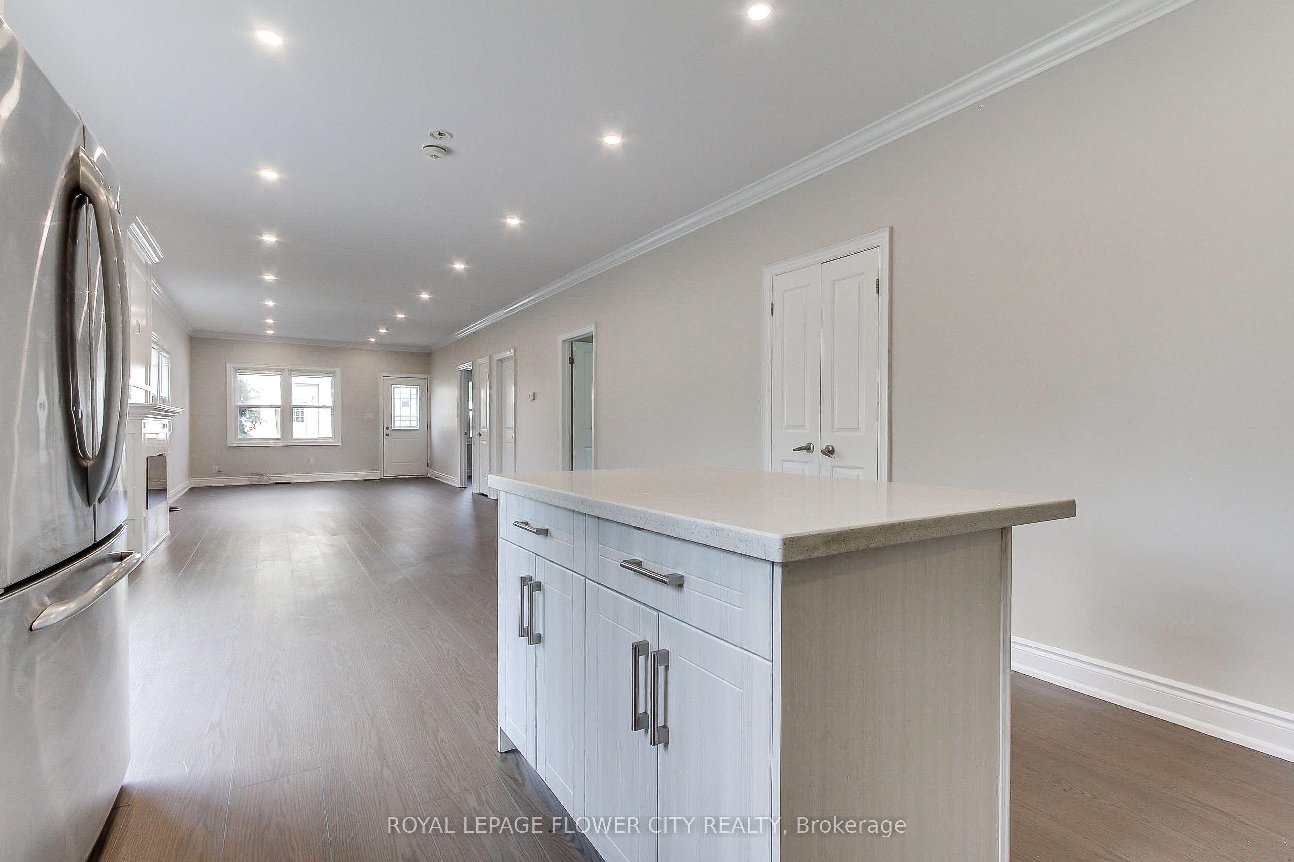 24 John Street Main Floor Property Photo 16
