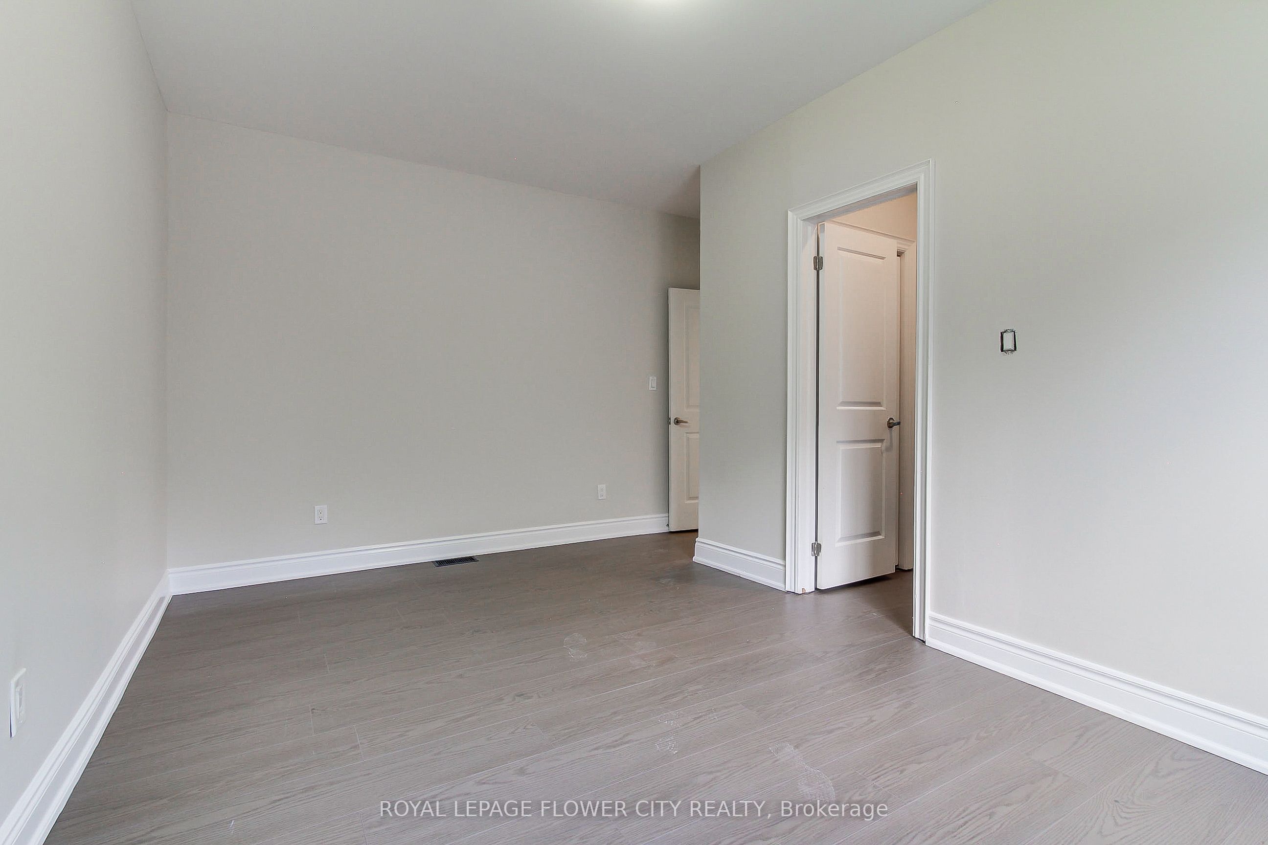 24 John Street Main Floor Property Photo 20