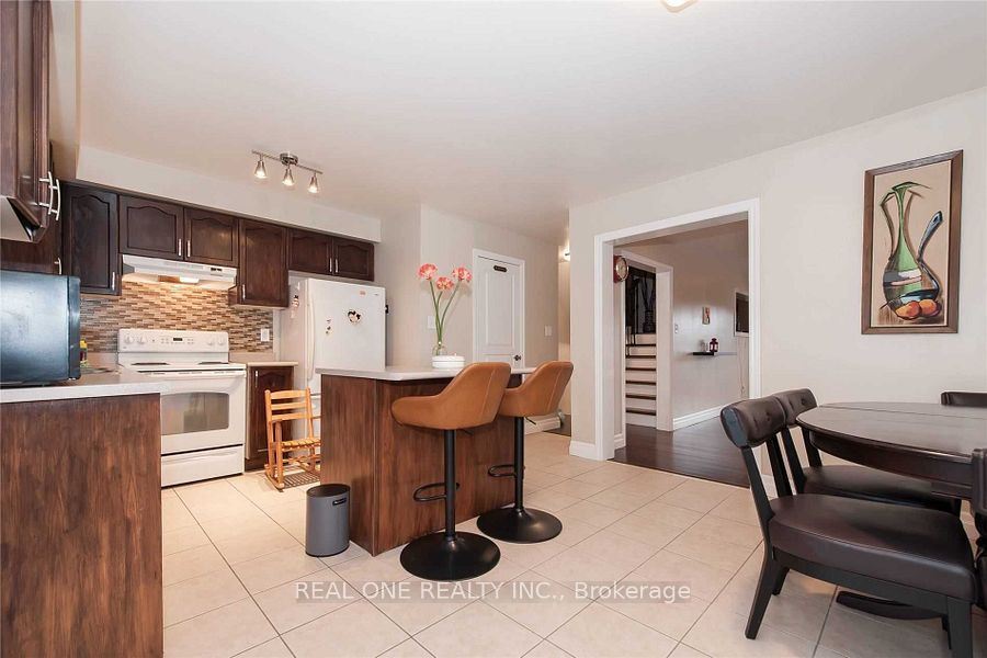 2307 Saddlecreek Crescent Property Photo 8