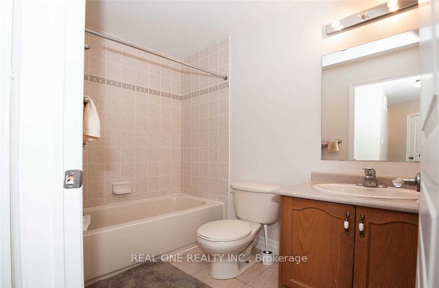 2307 Saddlecreek Crescent Property Photo 16