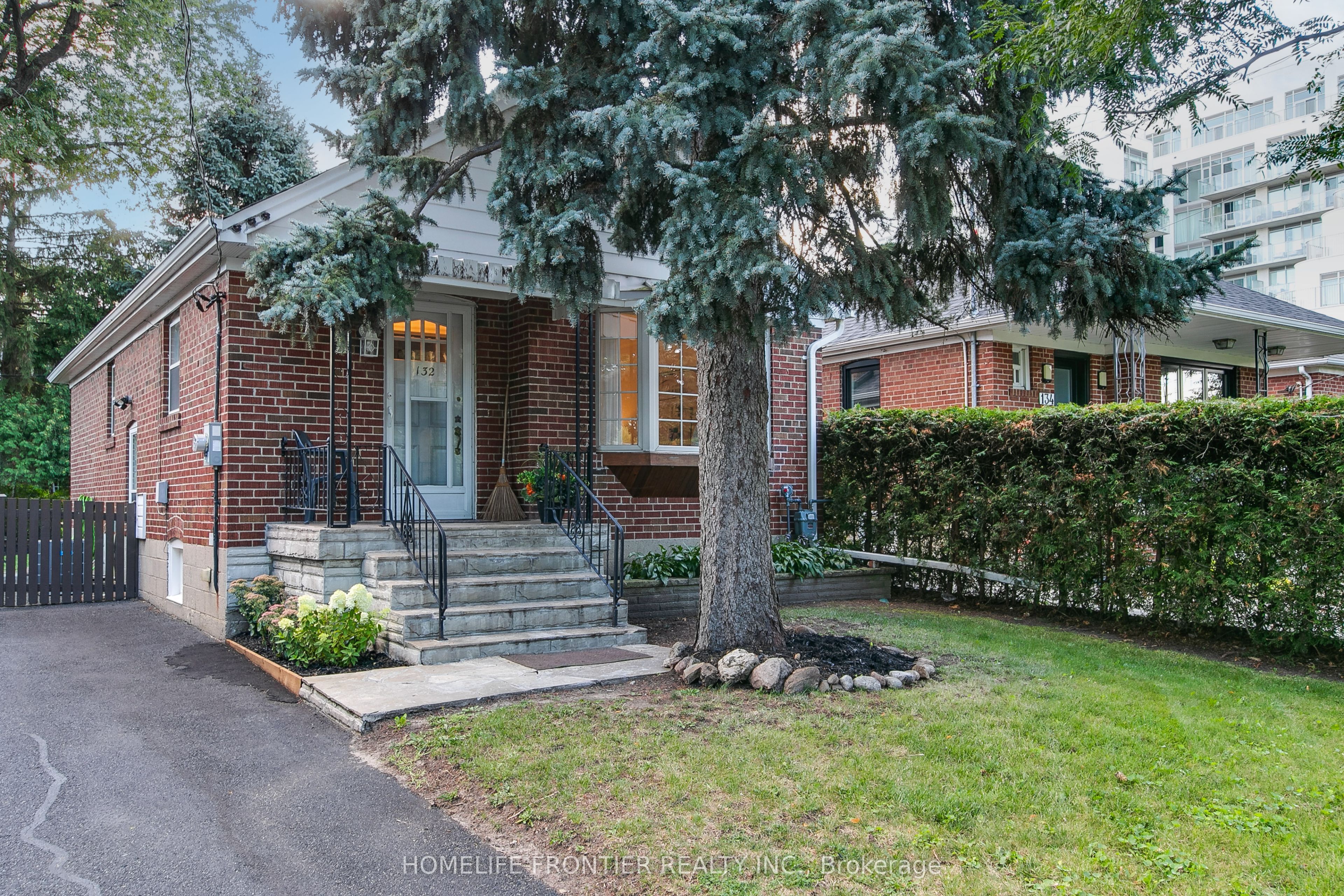 132 Wesley Street