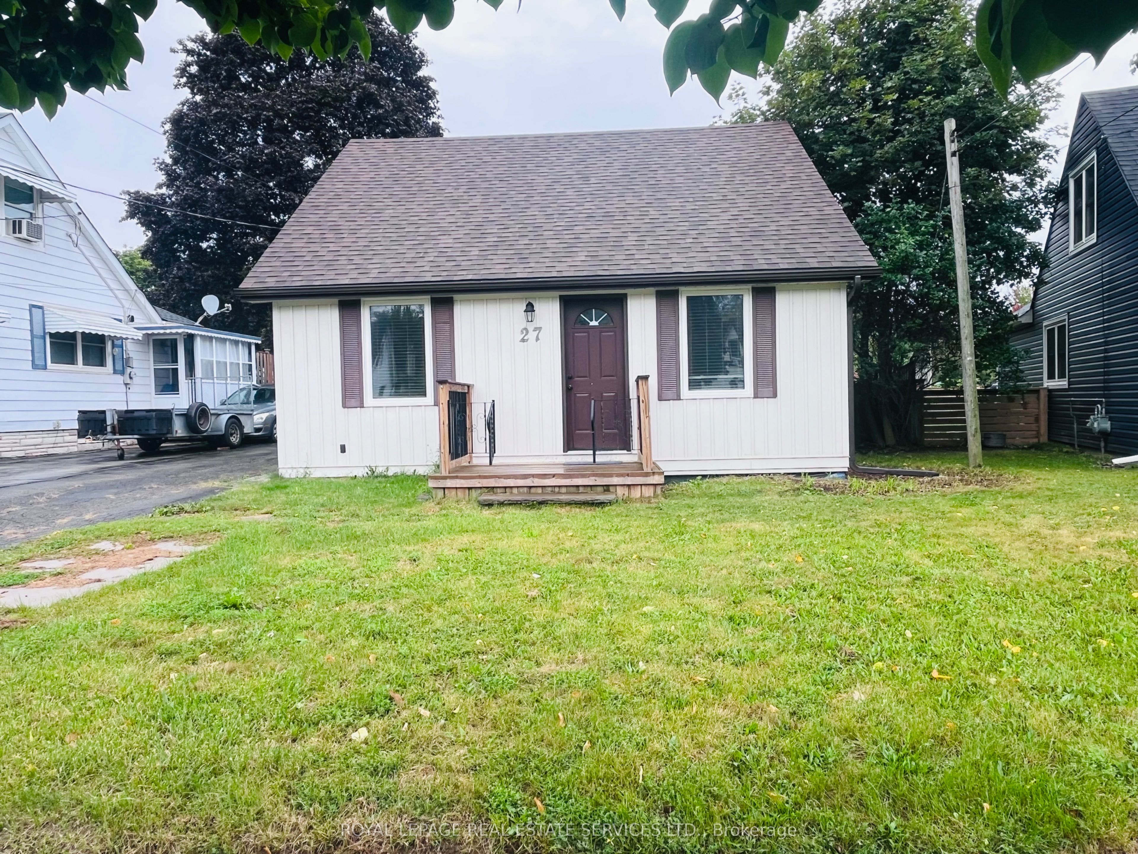 27 Normandy Boulevard Property Photo 1