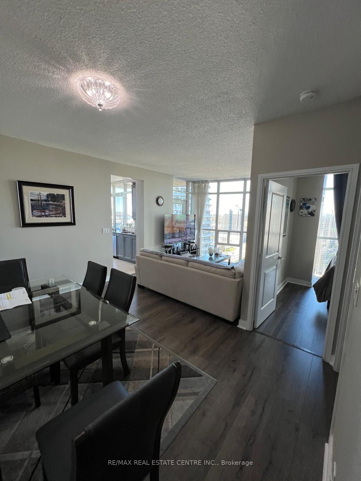 70 Absolute Avenue 2109 Property Photo 5