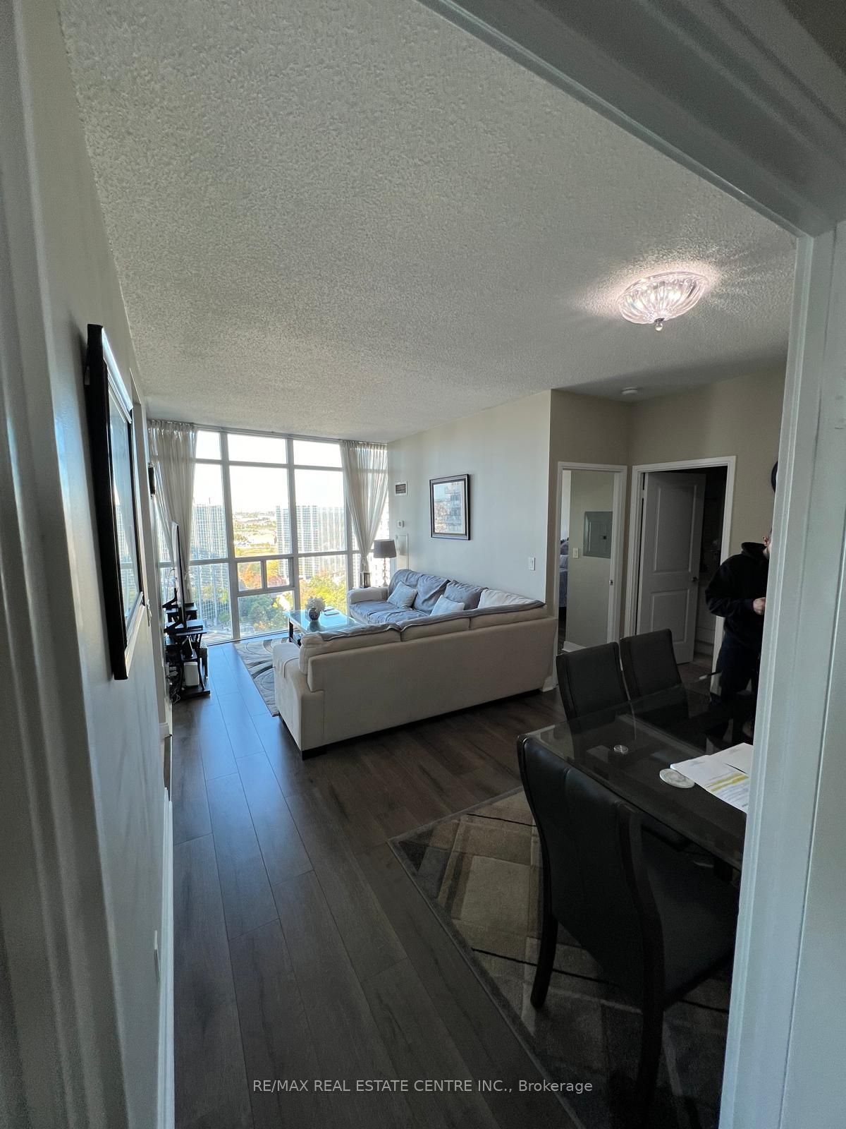 70 Absolute Avenue 2109 Property Photo 9