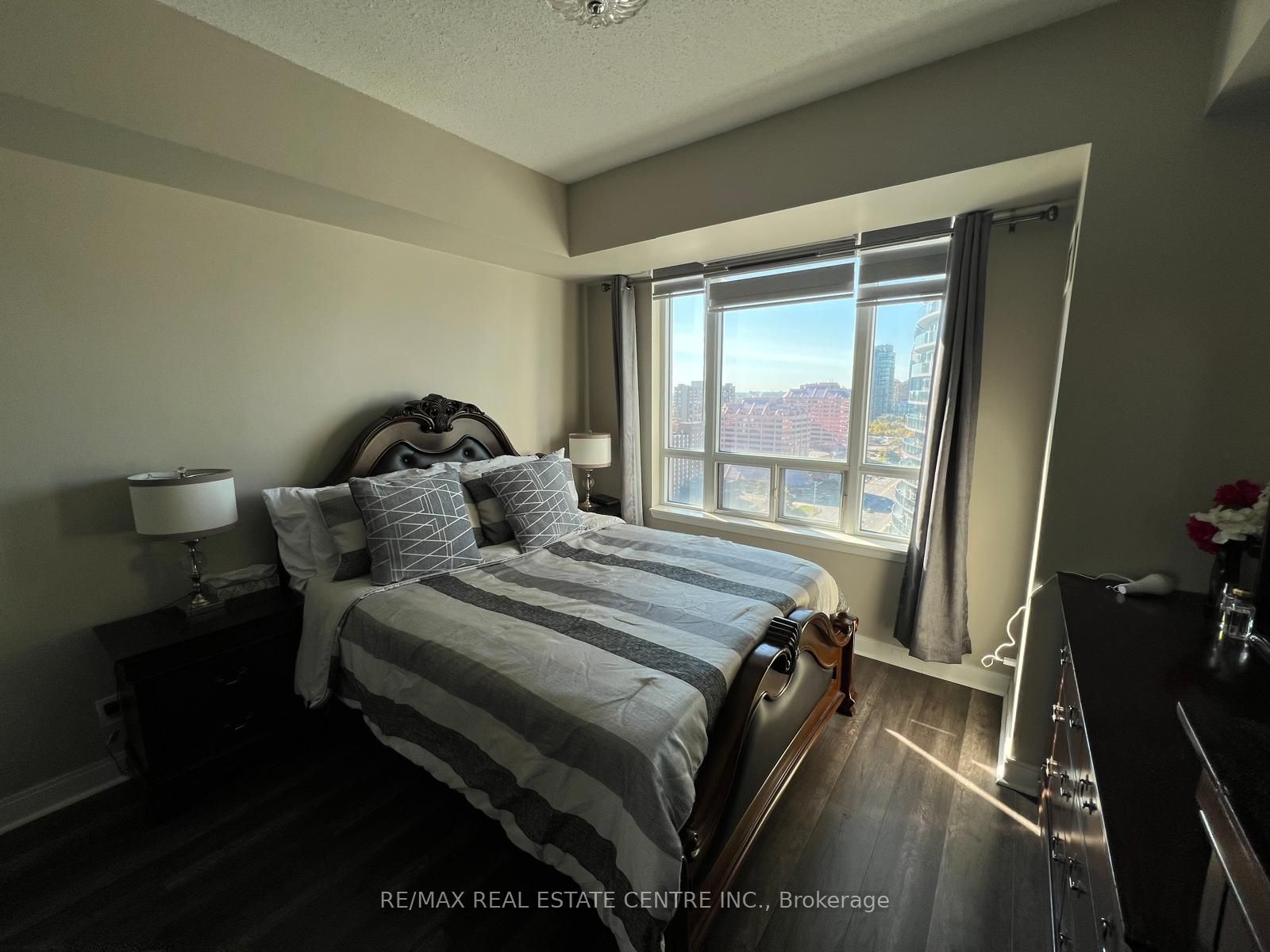70 Absolute Avenue 2109 Property Photo 11