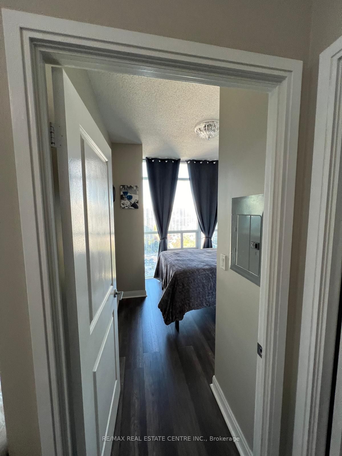 70 Absolute Avenue 2109 Property Photo 13