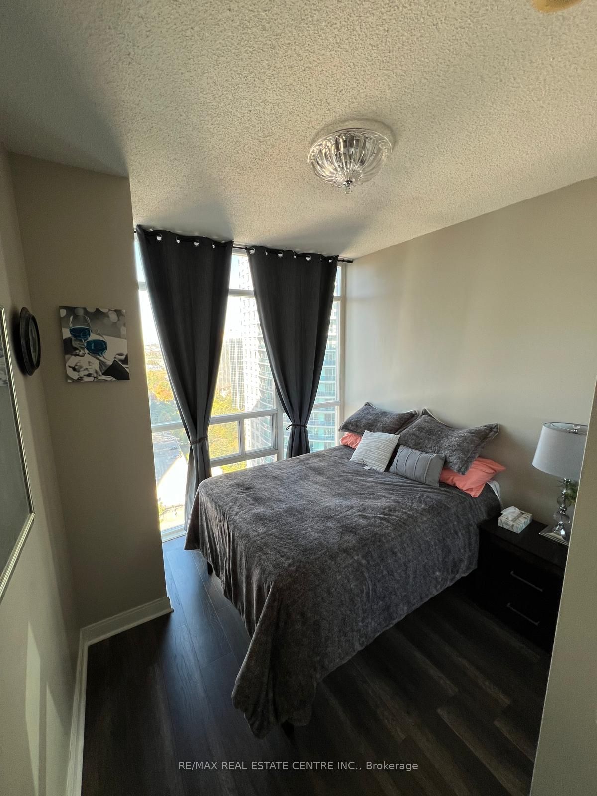 70 Absolute Avenue 2109 Property Photo 14