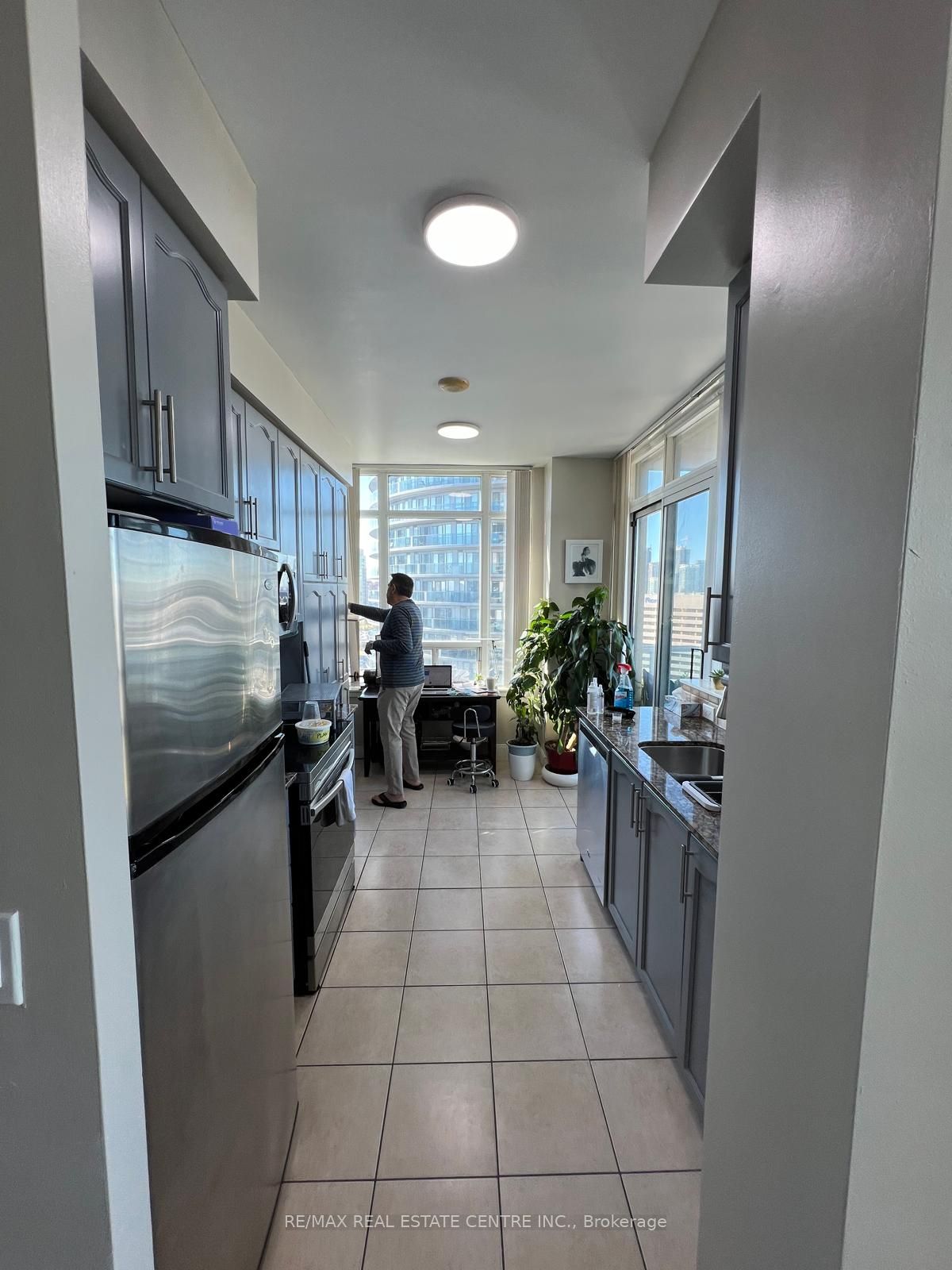 70 Absolute Avenue 2109 Property Photo 15