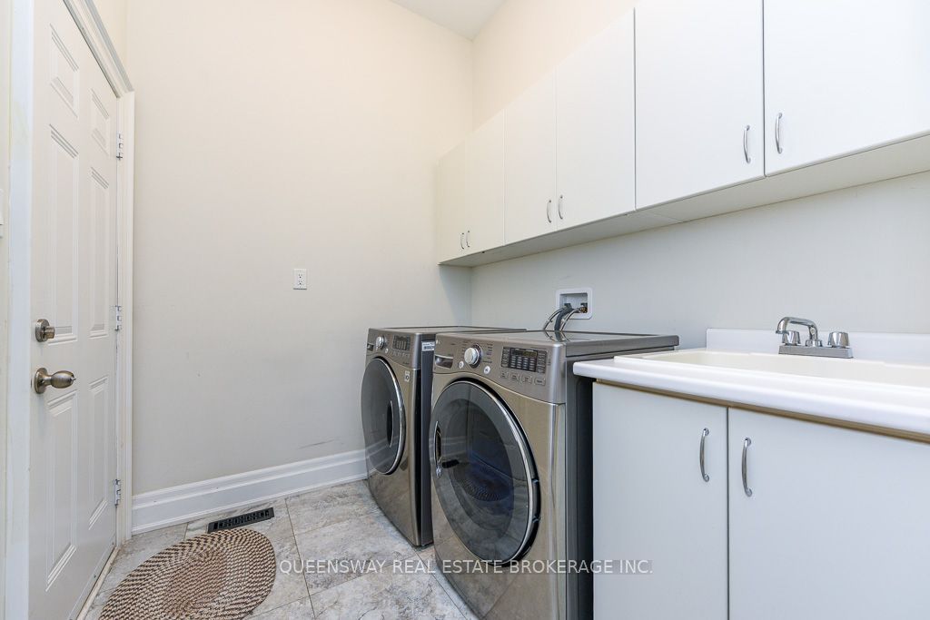 12 Love Court Property Photo 23