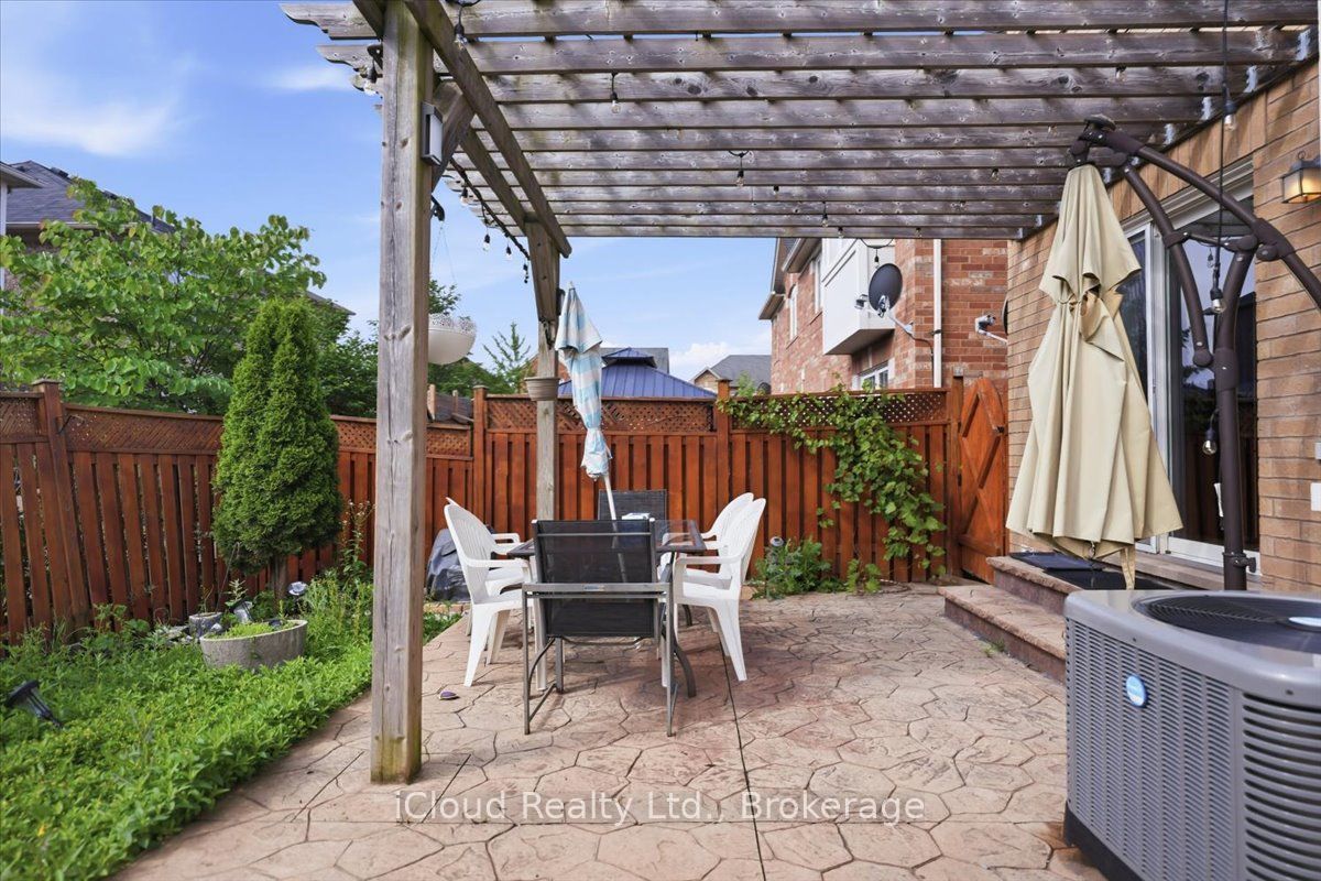 270 Whetham Heights Property Photo 5