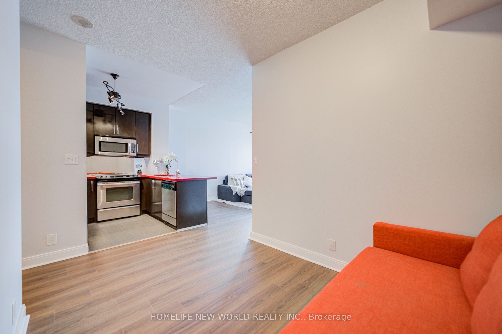 60 Absolute Avenue 4906 Property Photo 18
