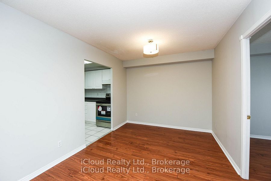 135 Hillcrest Avenue 1512 Property Photo 6