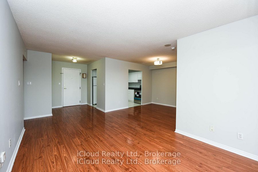 135 Hillcrest Avenue 1512 Property Photo 8
