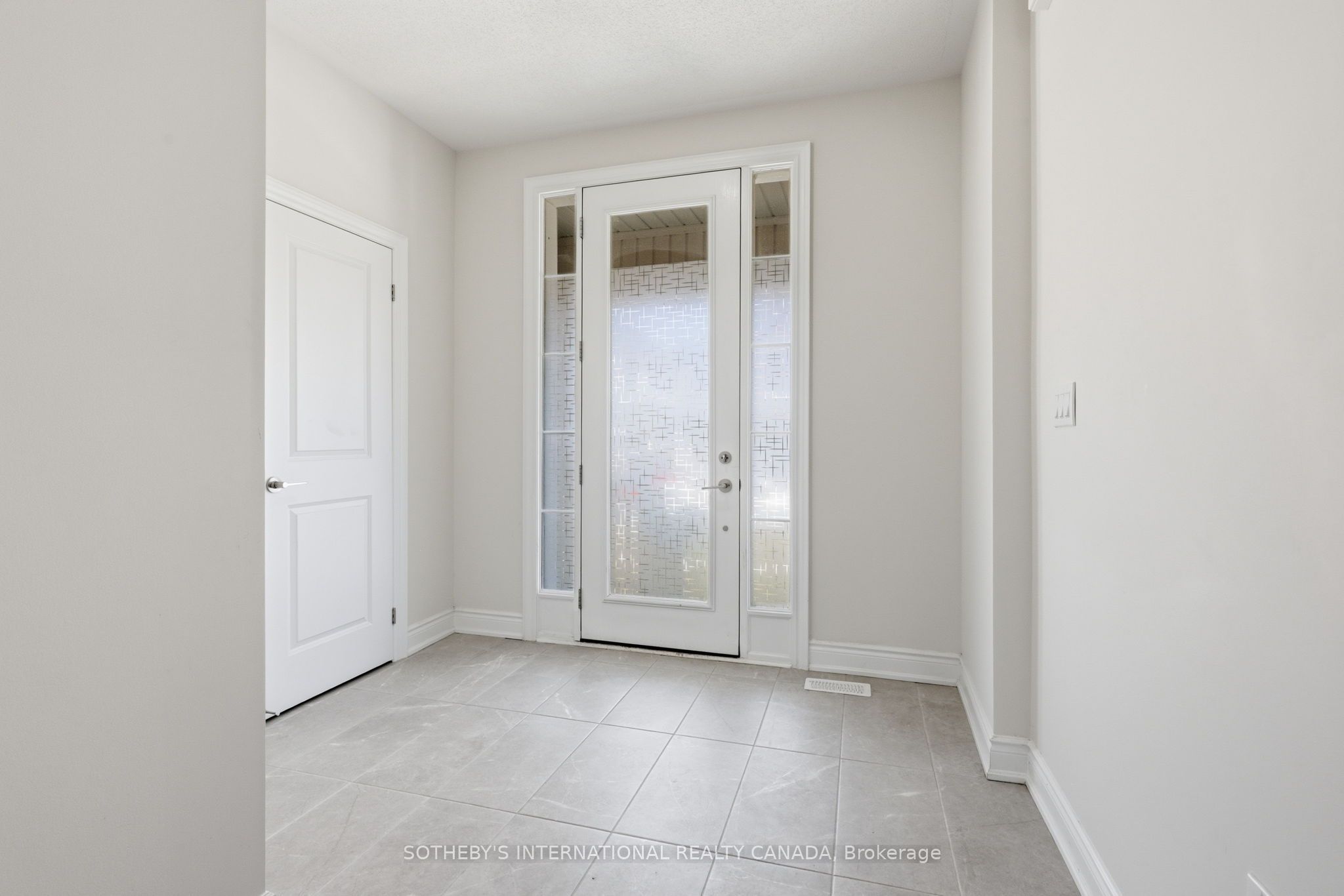 32 Bermondsey Way Property Photo 2