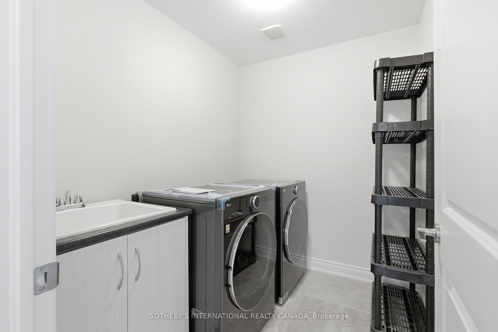 32 Bermondsey Way Property Photo 33