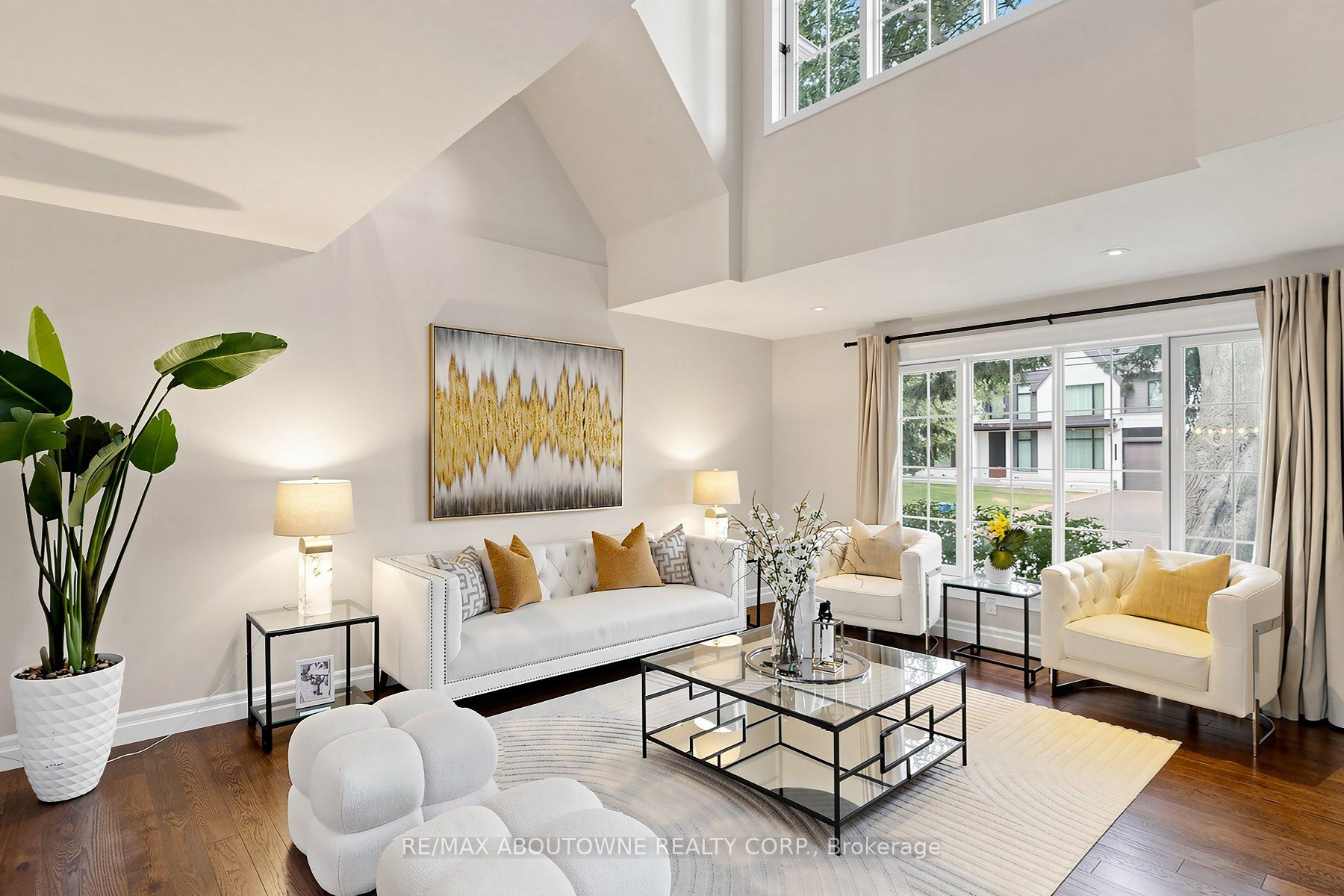 1304 Devon Road Property Photo 4