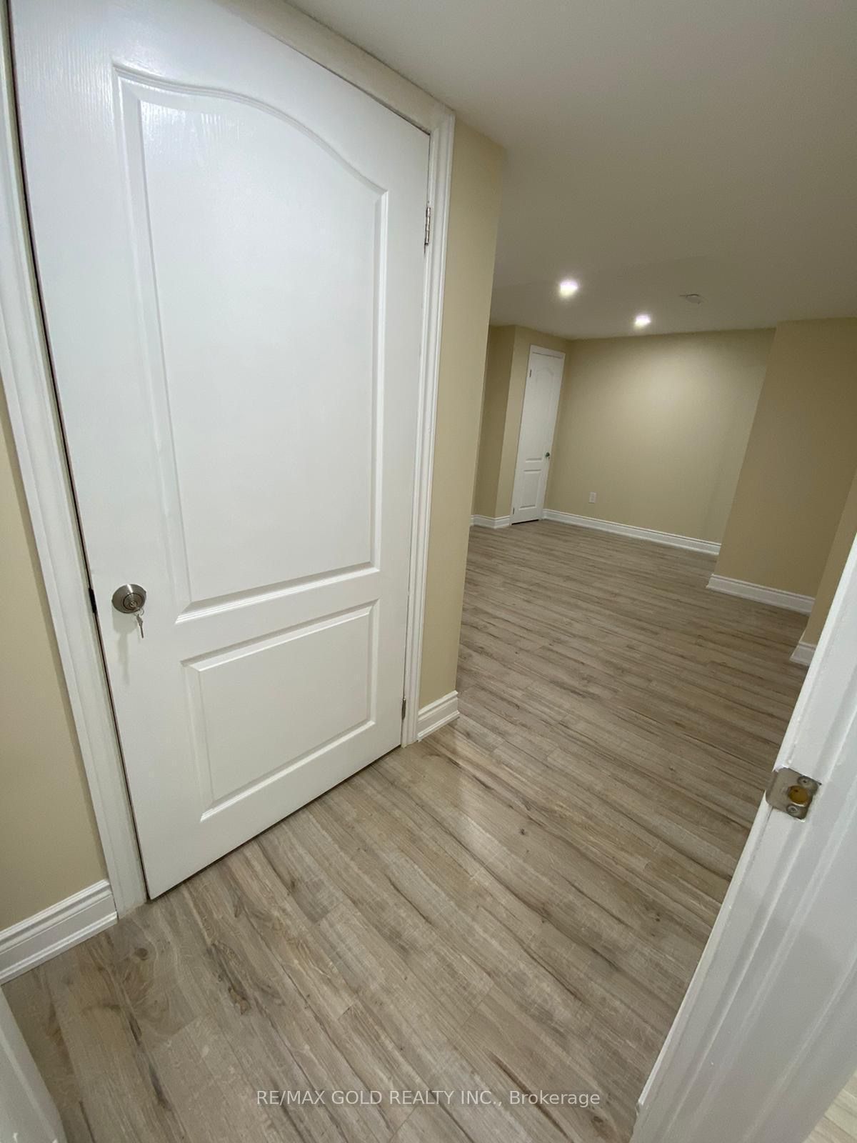 1664 Norris Circle Lower Property Photo 4