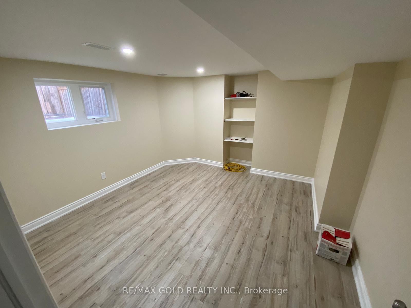 1664 Norris Circle Lower Property Photo 13