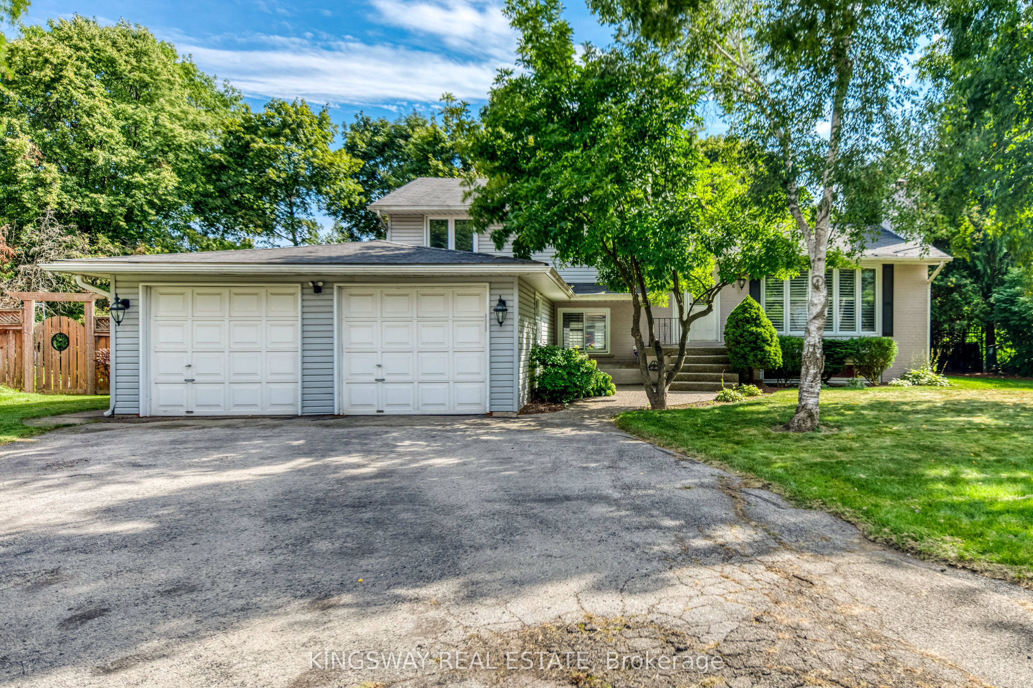 2096 Salvator Boulevard Property Photo 1