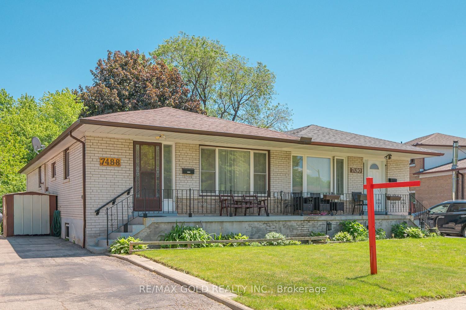 7488 Discus Crescent Property Photo 6