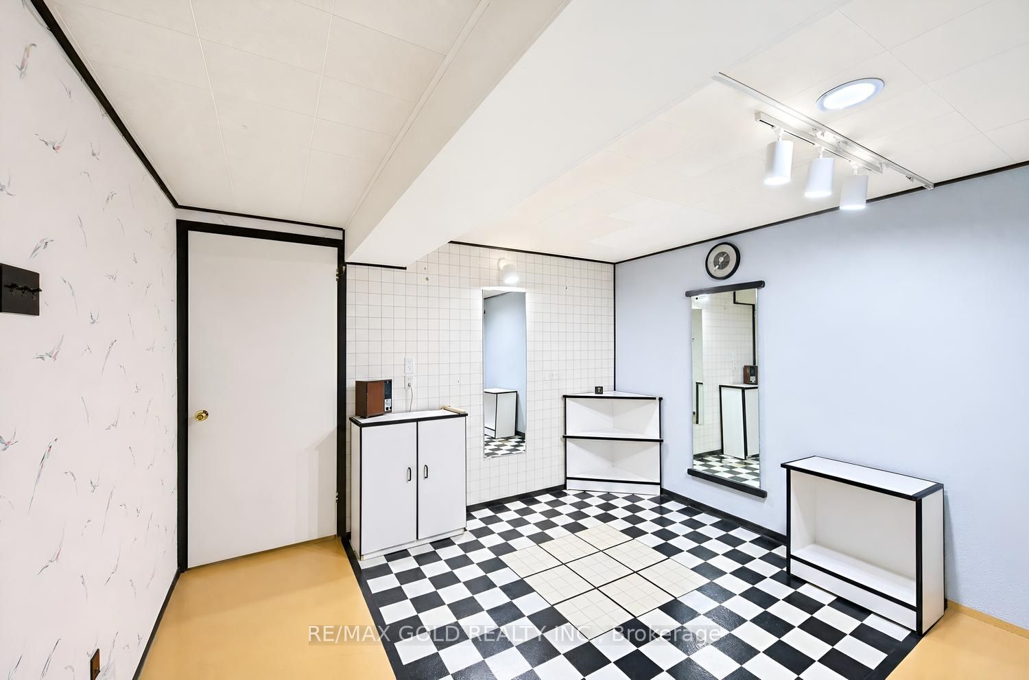 7488 Discus Crescent Property Photo 41