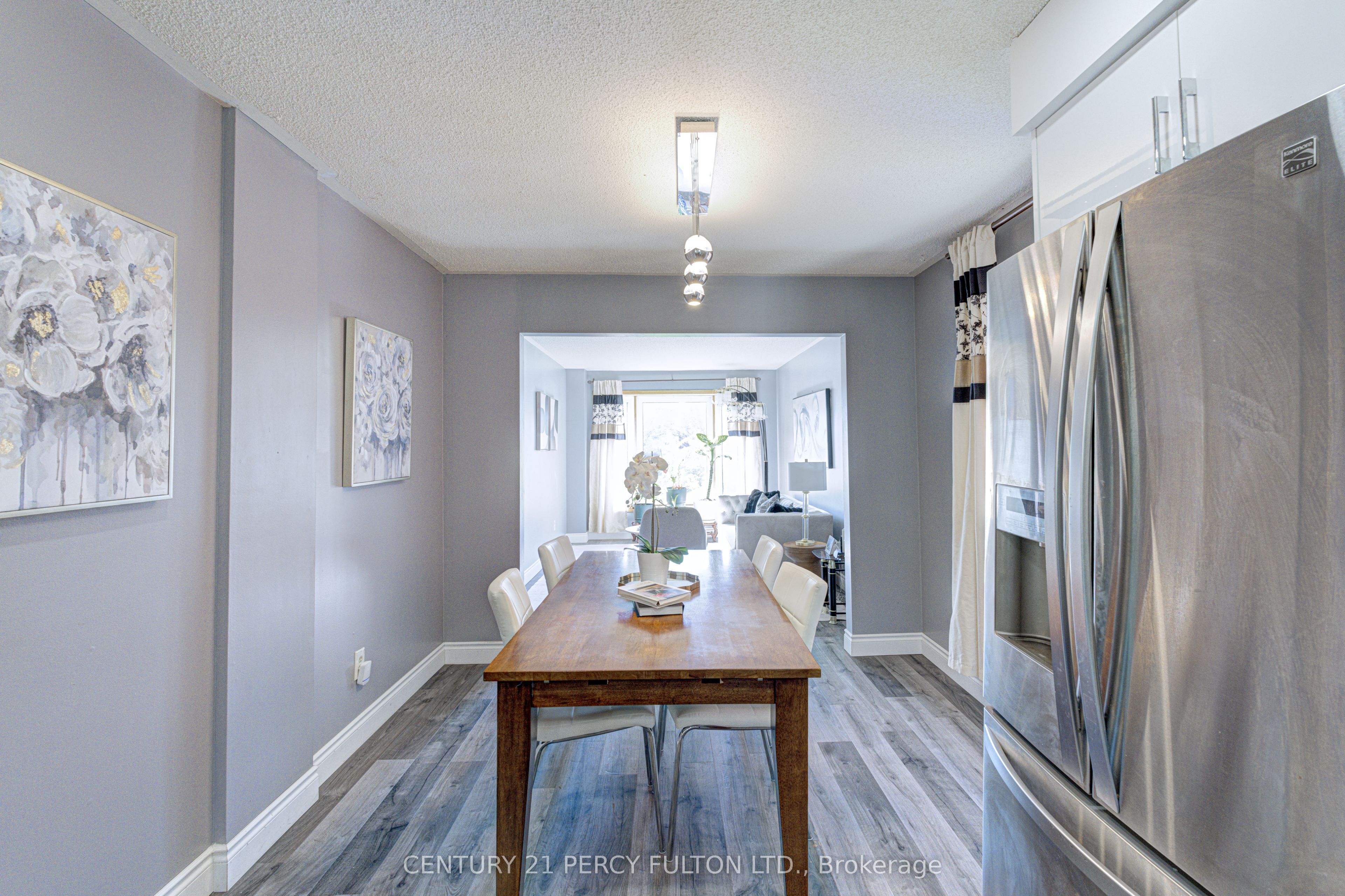1042 Wetherby Lane Property Photo 12