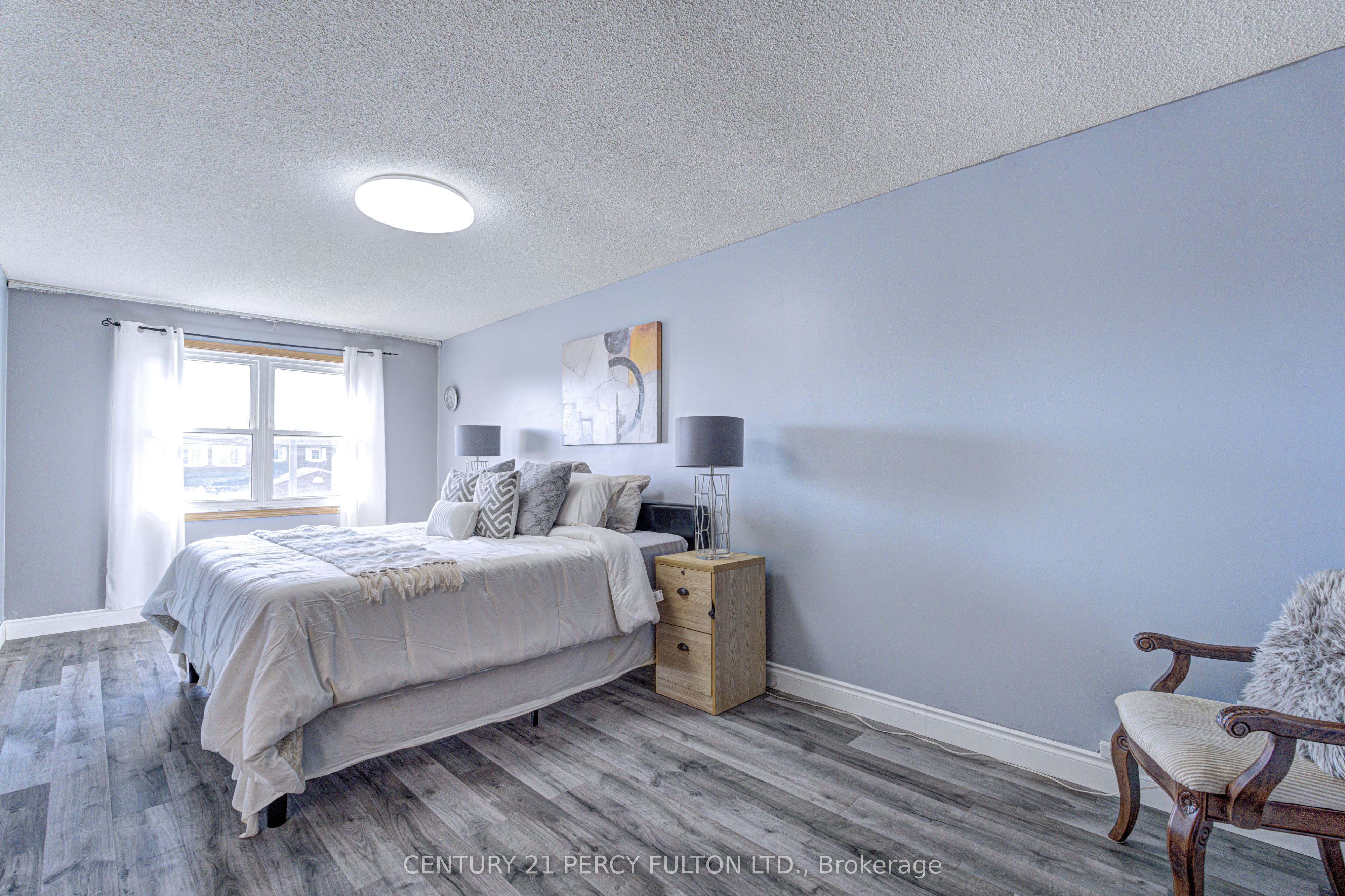 1042 Wetherby Lane Property Photo 24