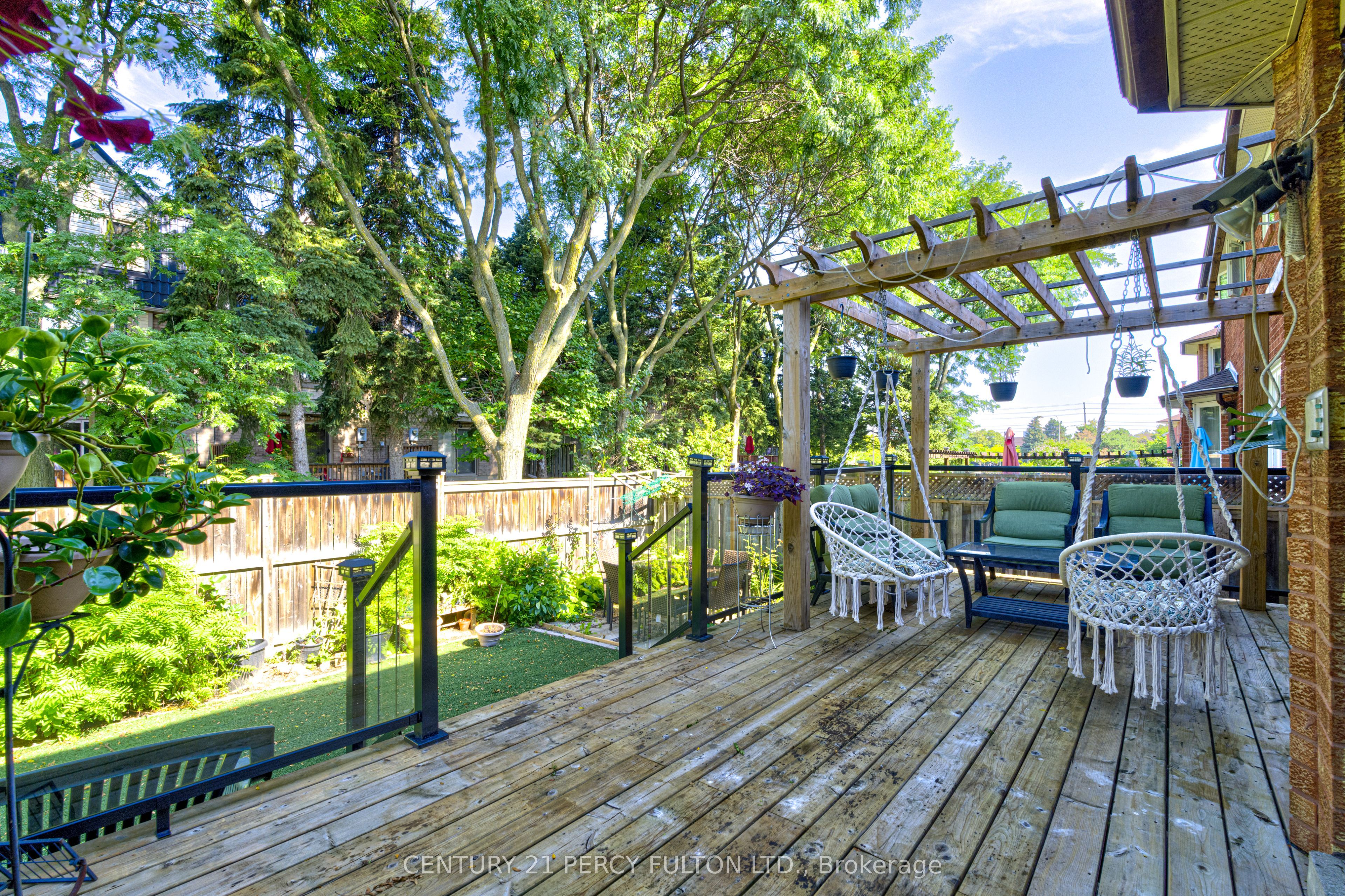 1042 Wetherby Lane Property Photo 36