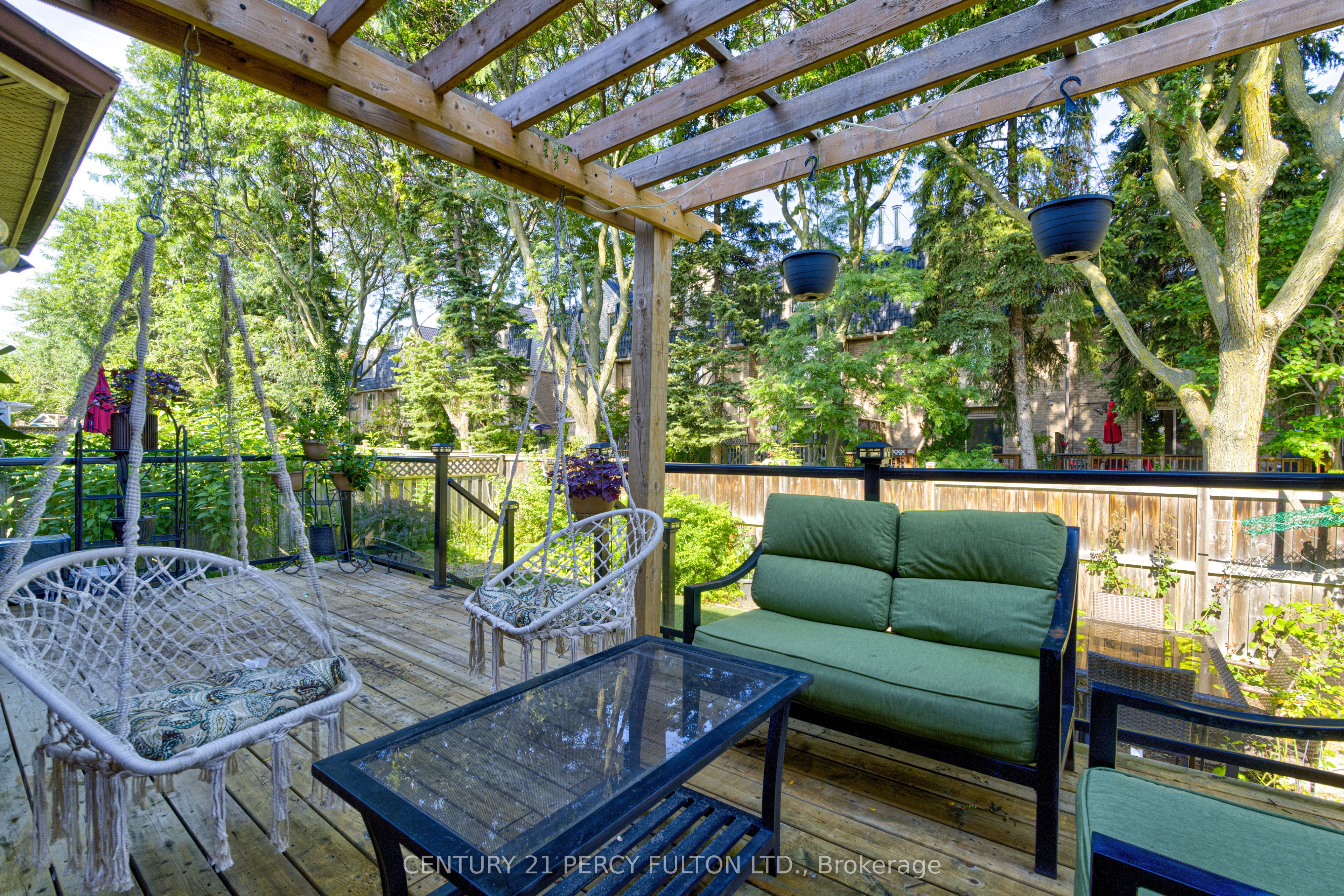 1042 Wetherby Lane Property Photo 39