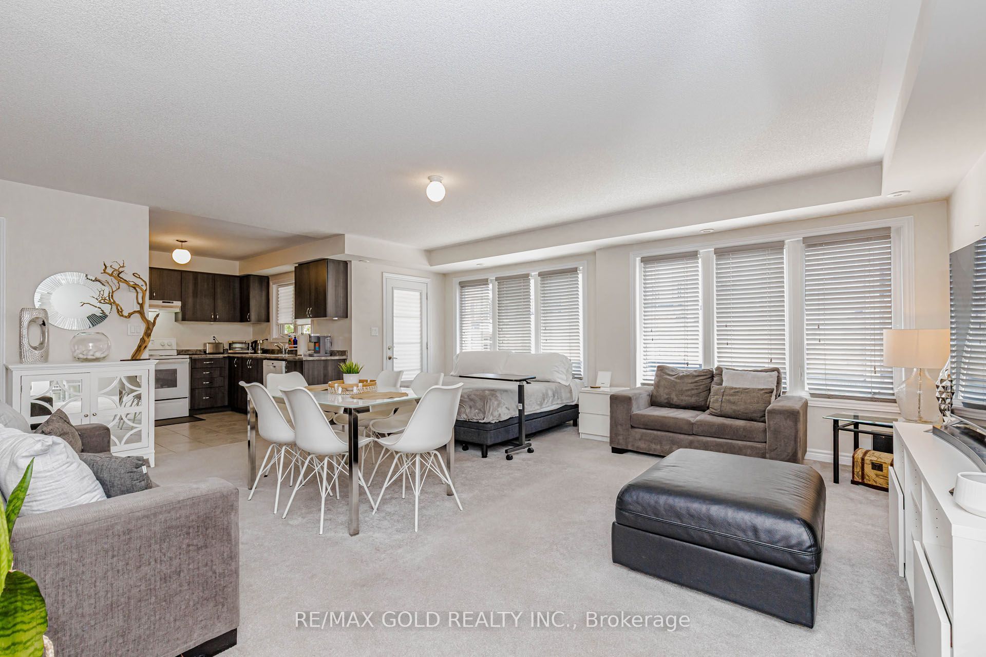 200 Veterans Drive # 40 Property Photo 15