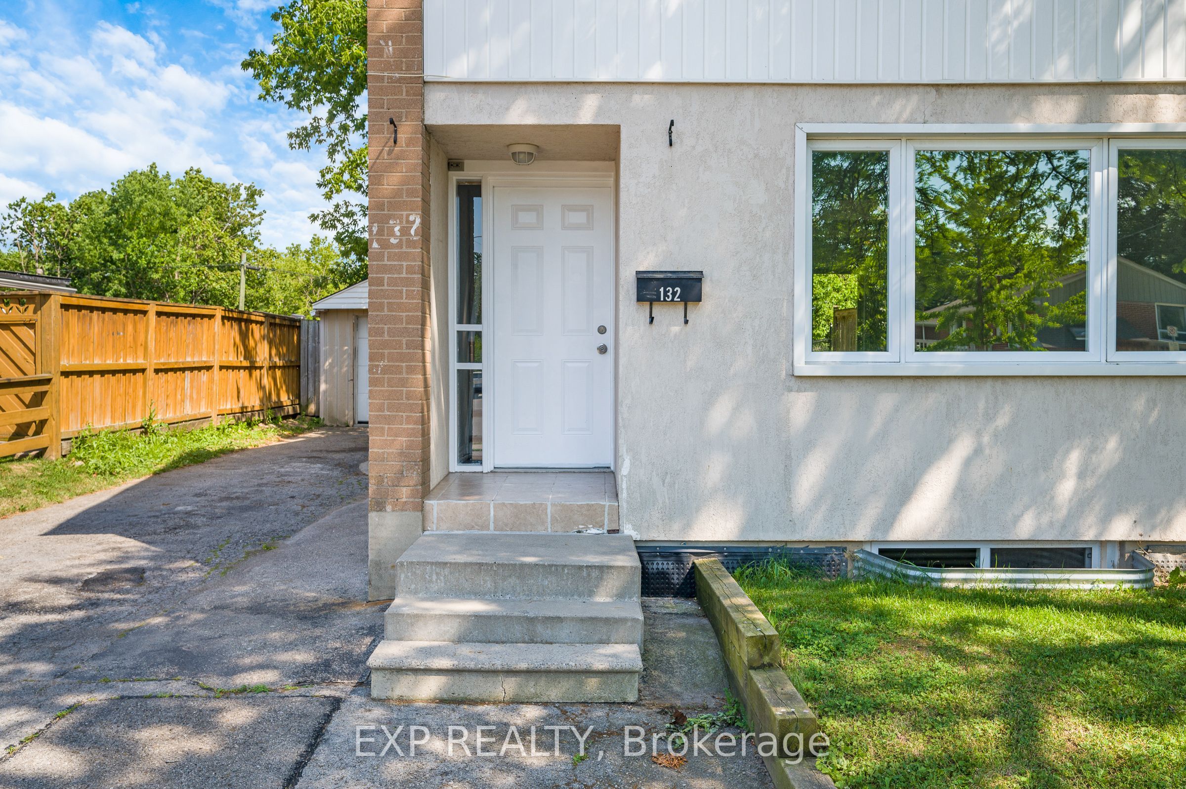 132 Heslop Road Property Photo 6