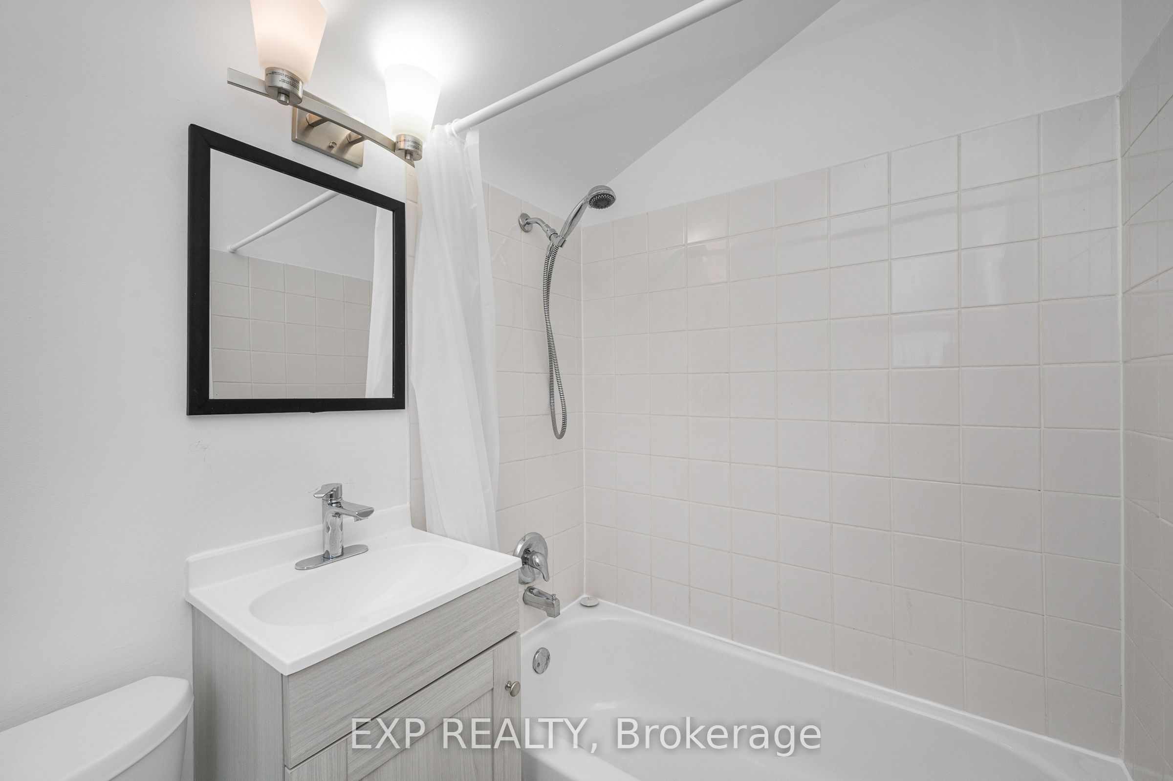 132 Heslop Road Property Photo 21